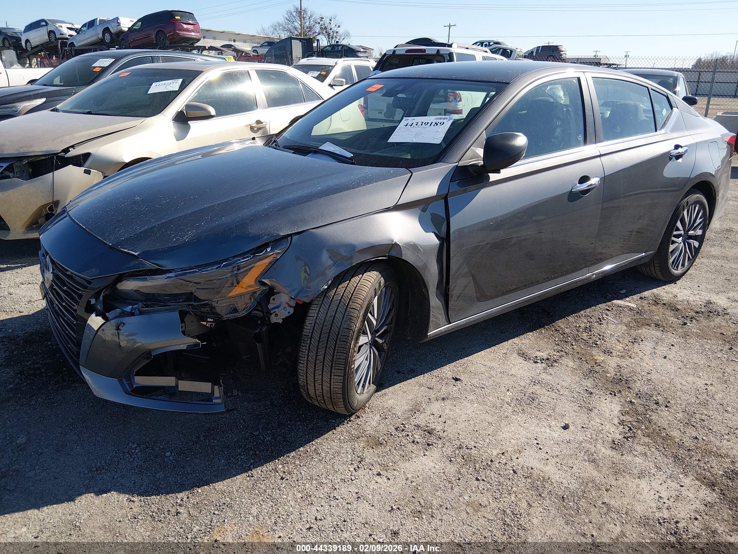 NISSAN ALTIMA image 2