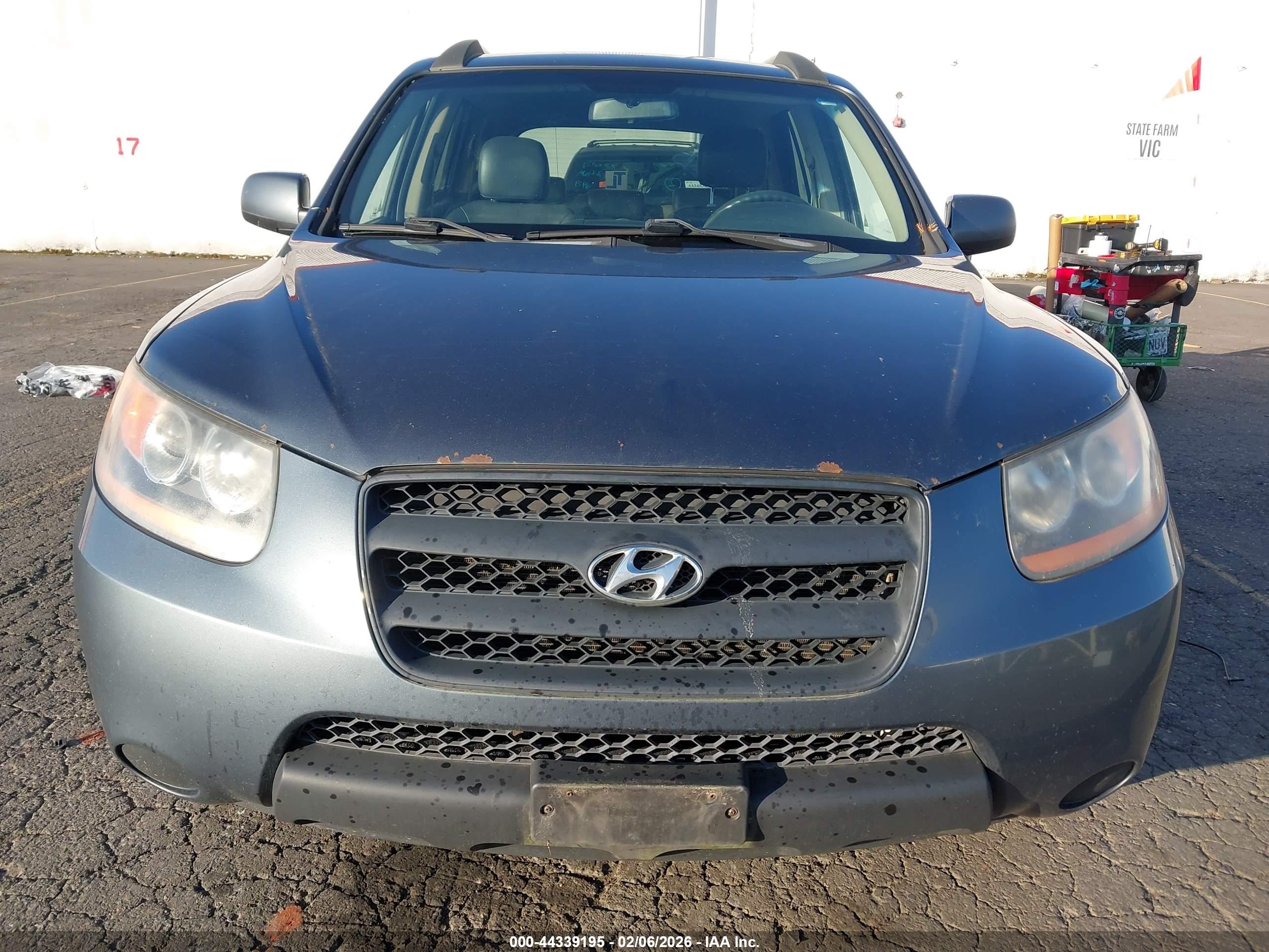 HYUNDAI SANTA image 6