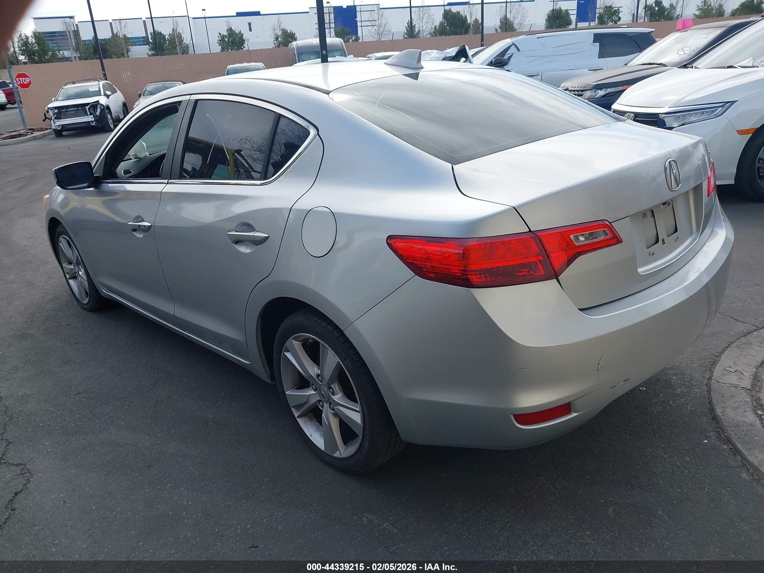 ACURA ILX image 3