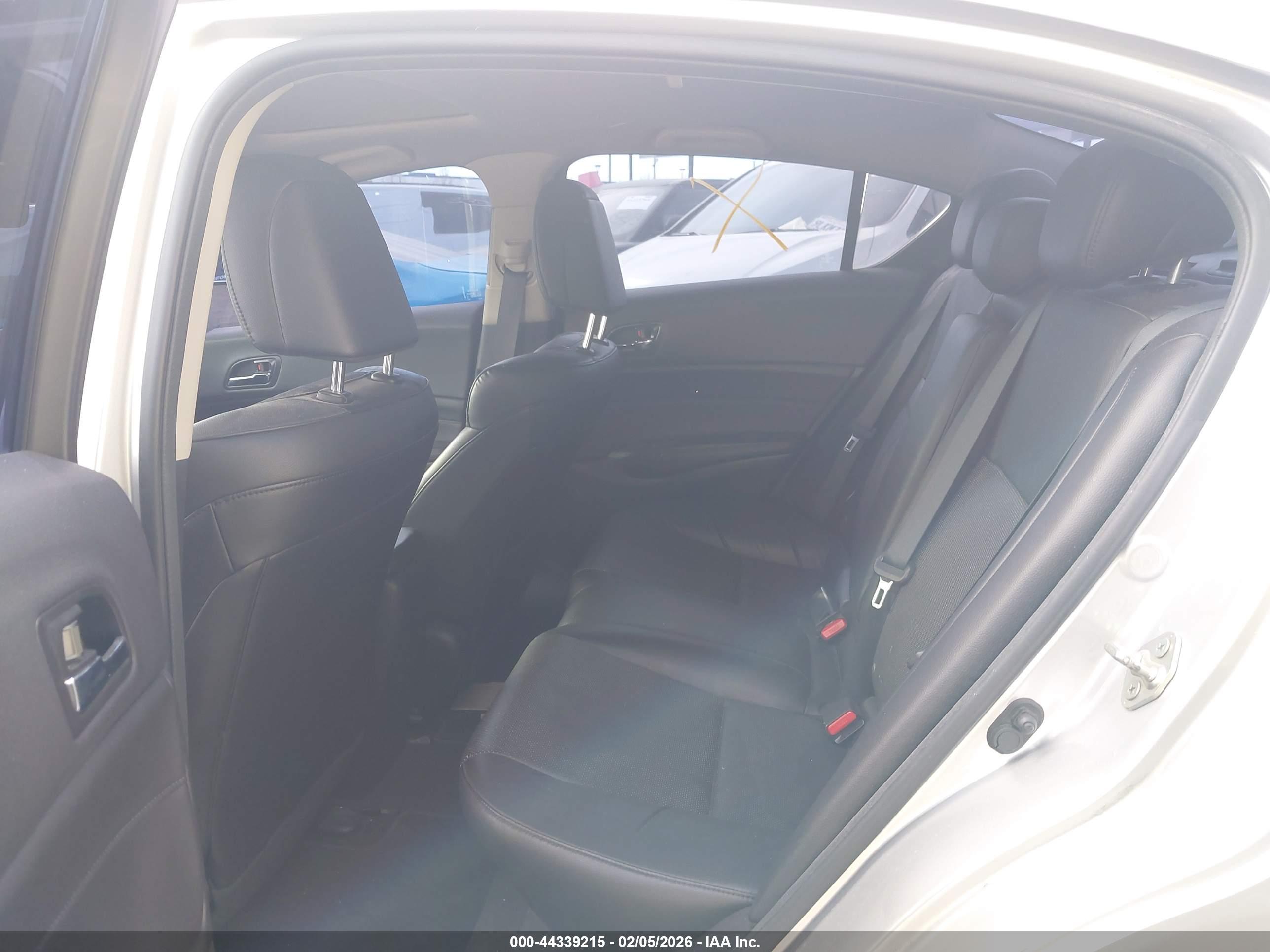 ACURA ILX image 8