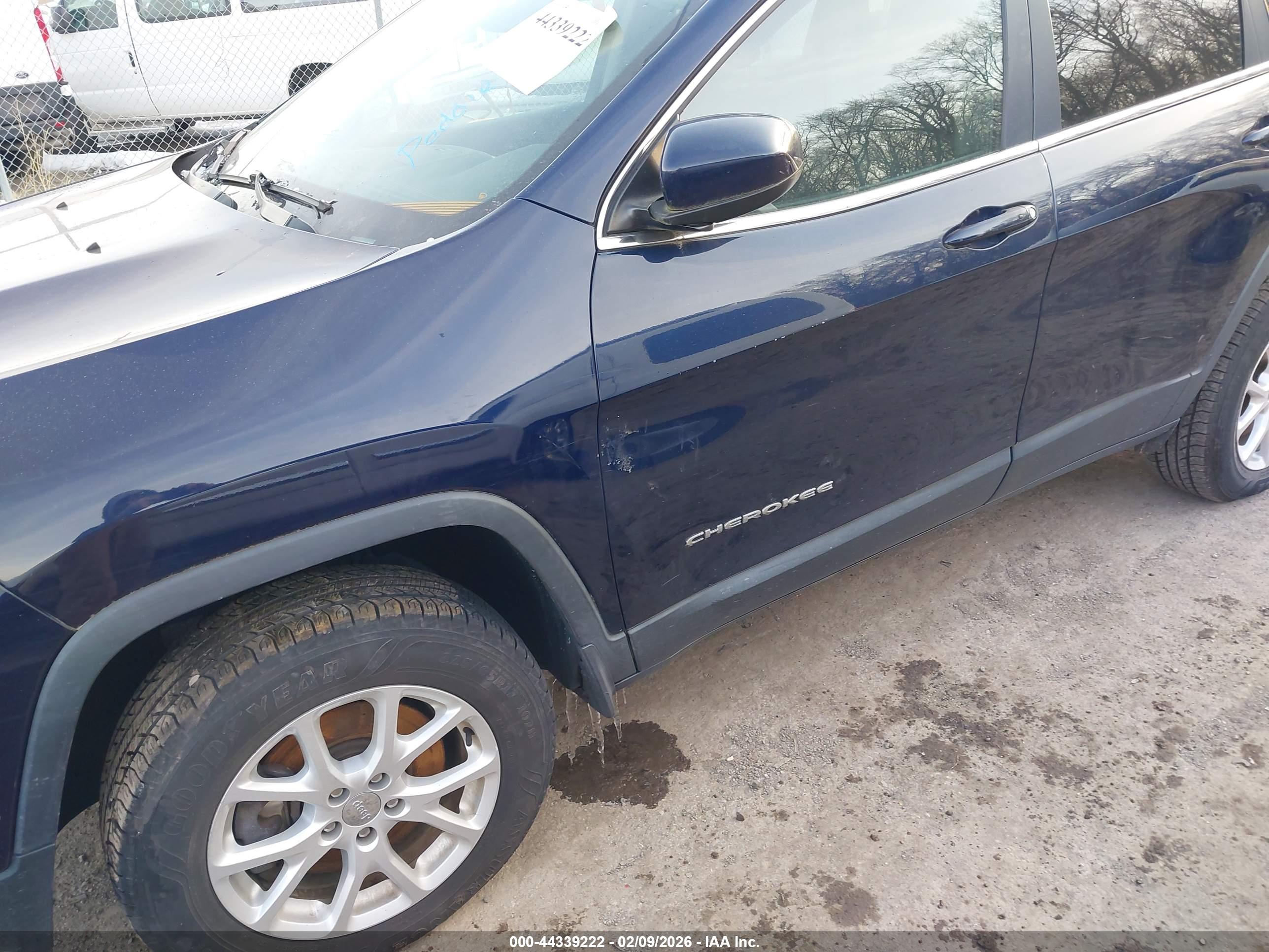 JEEP CHEROKEE image 6