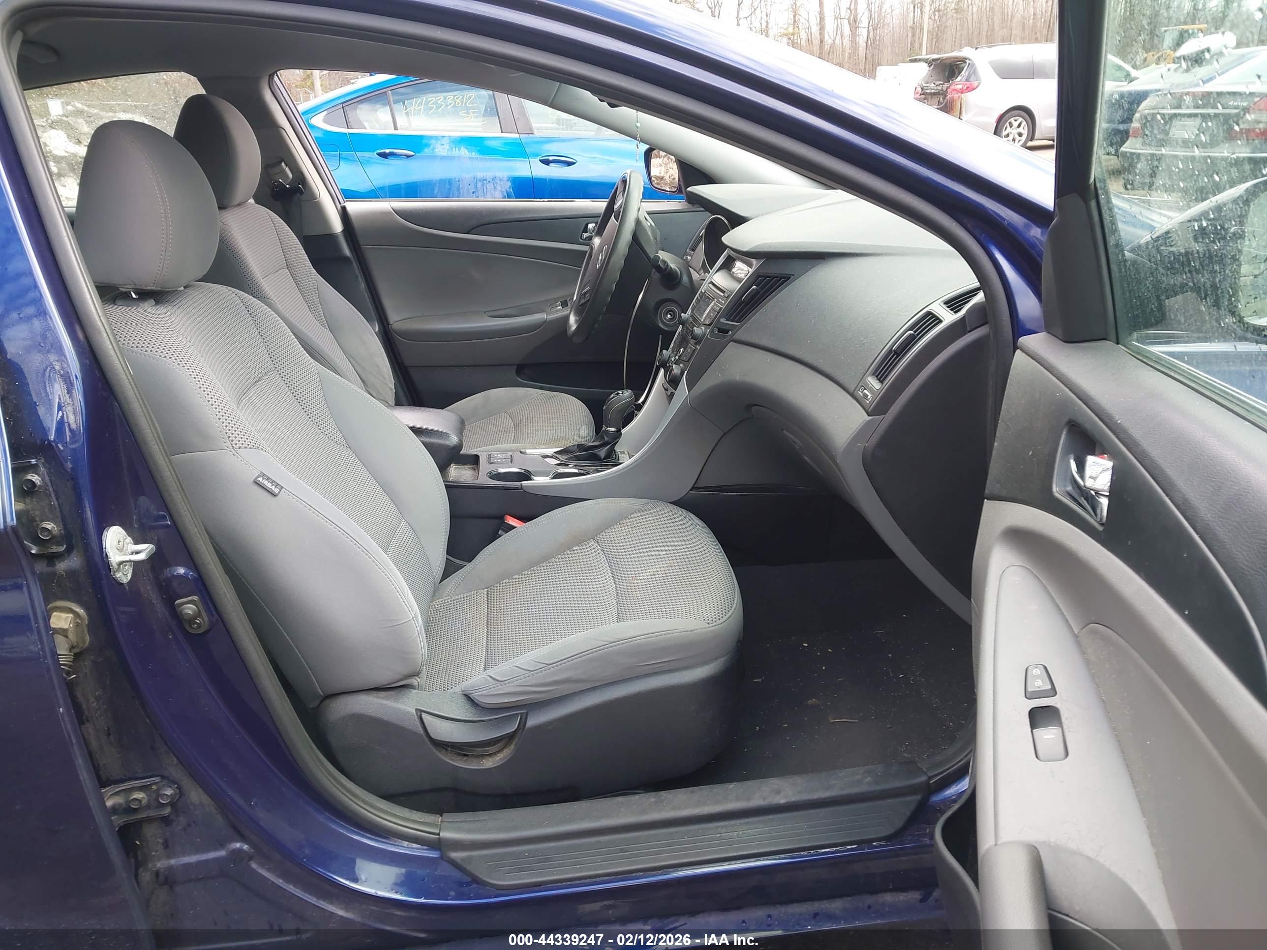 HYUNDAI SONATA image 5