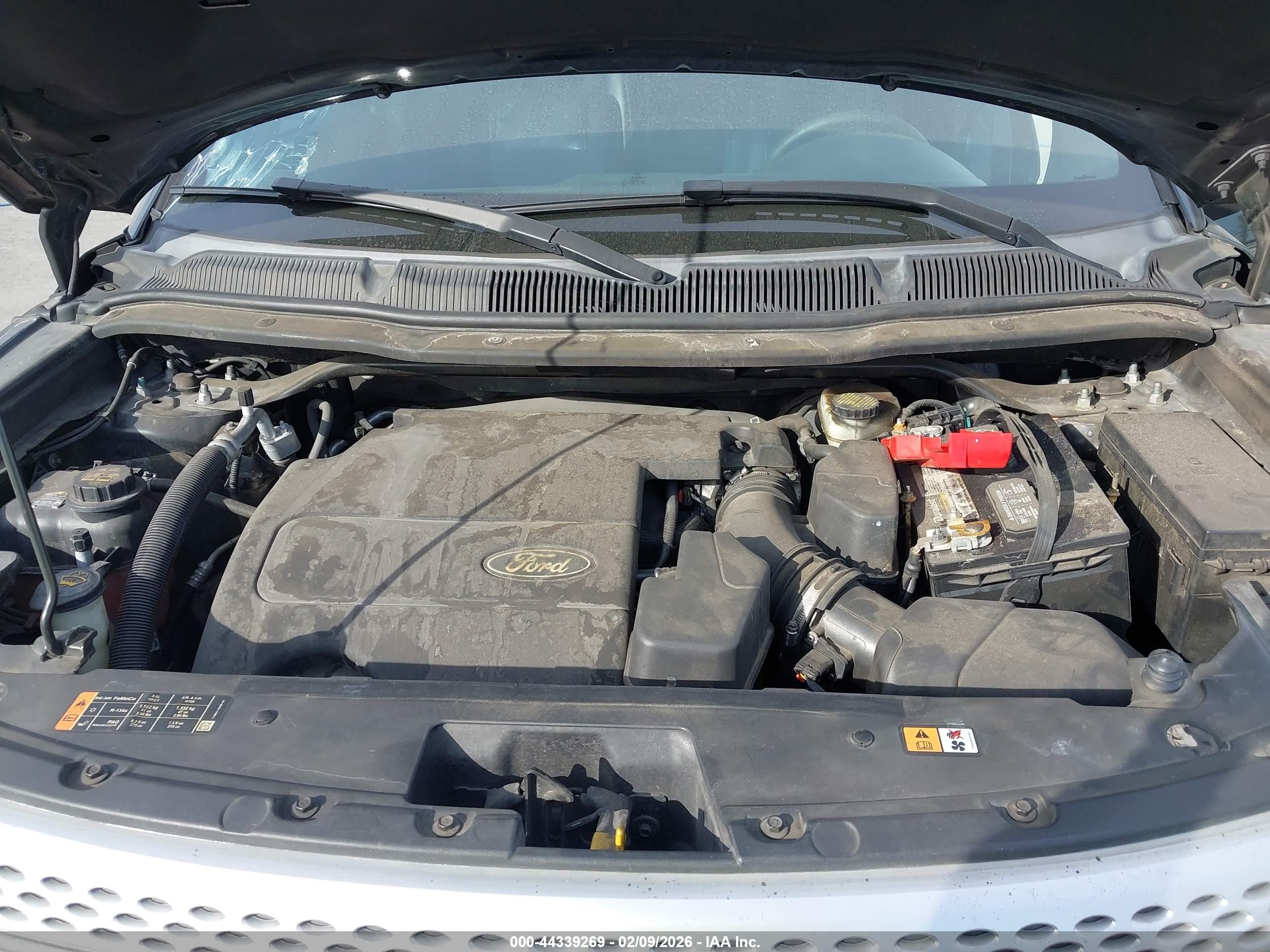FORD EXPLORER image 10