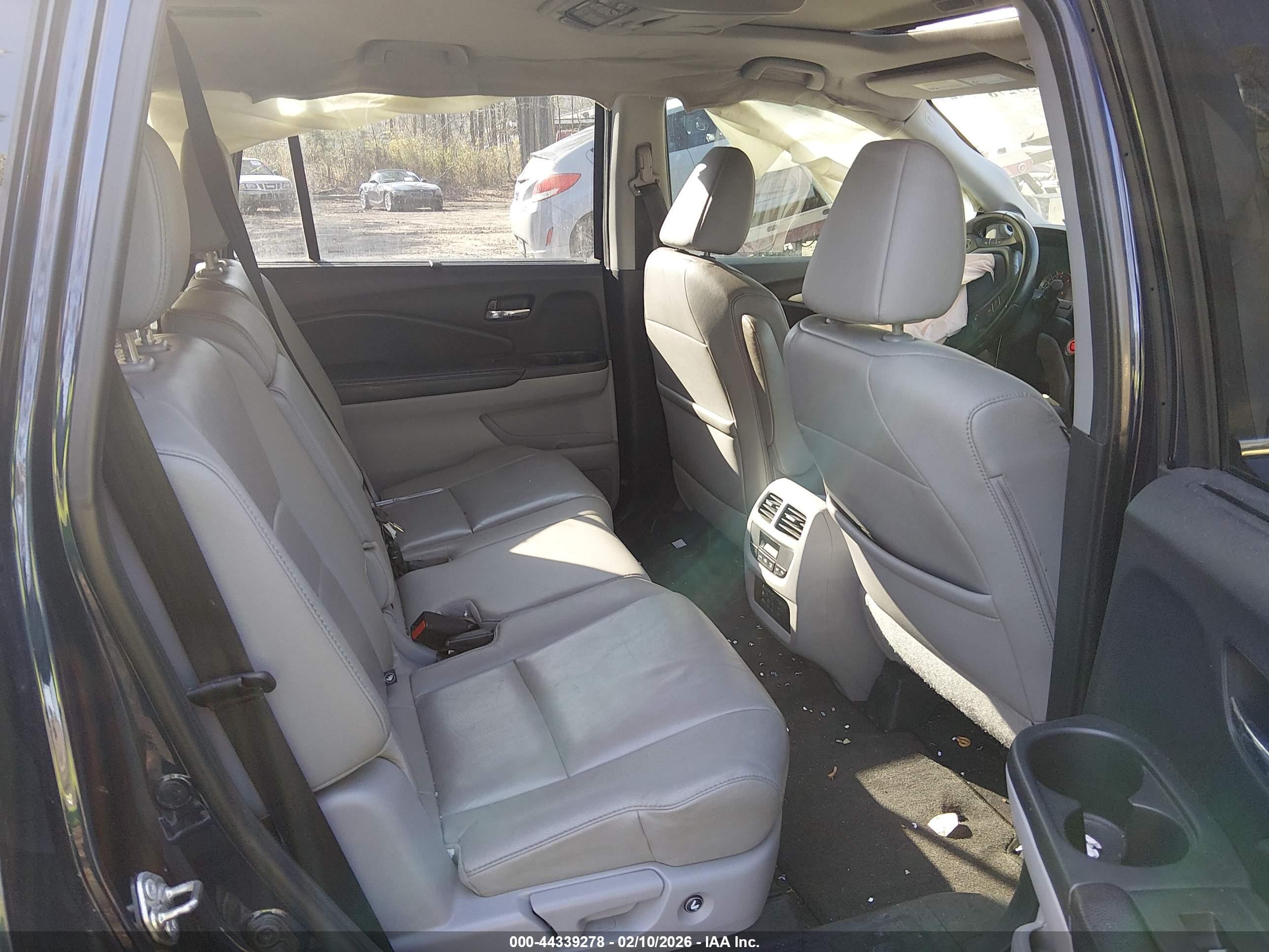 HONDA PILOT image 8