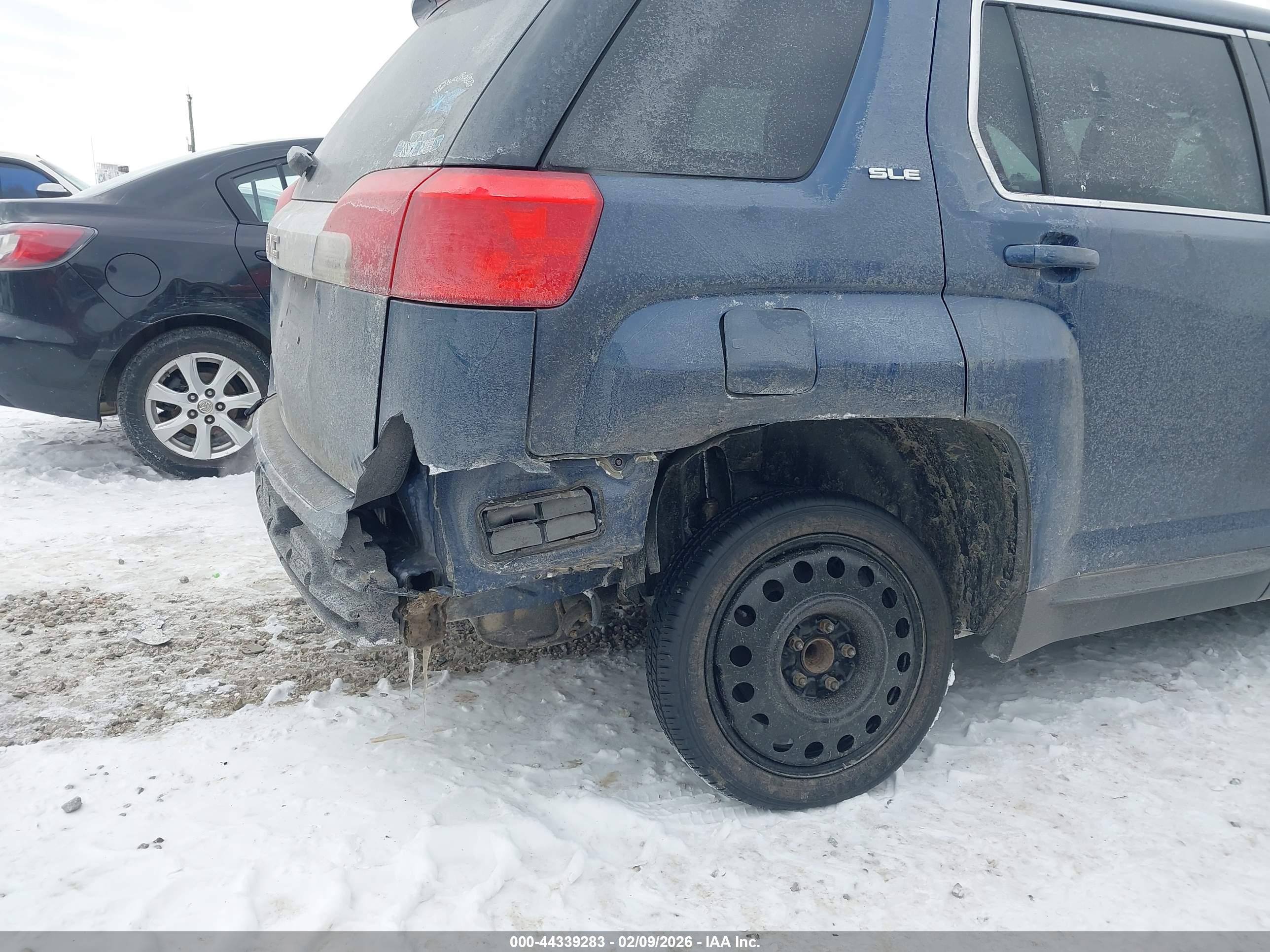 GMC TERRAIN image 6