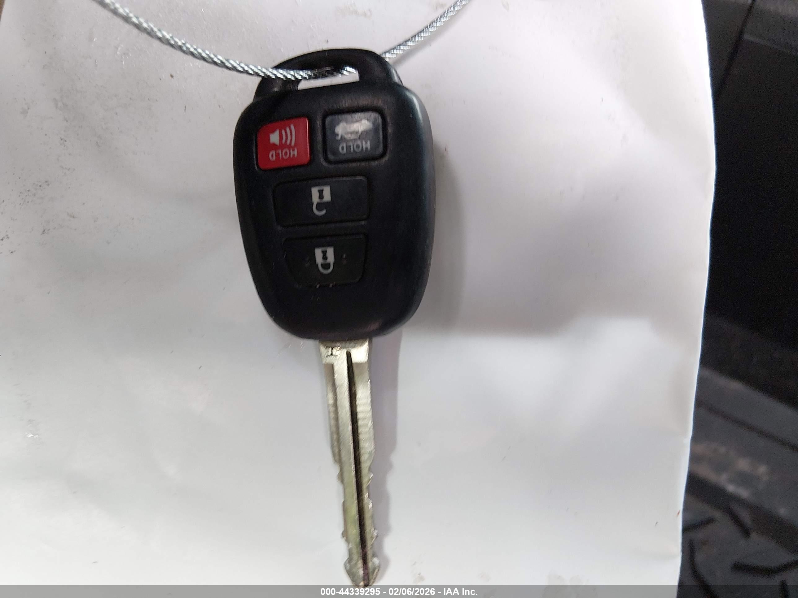 TOYOTA COROLLA image 11