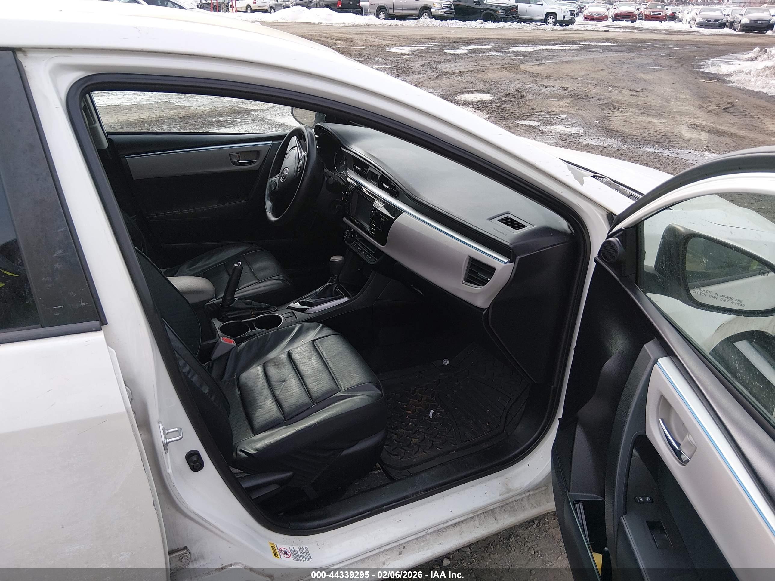 TOYOTA COROLLA image 5