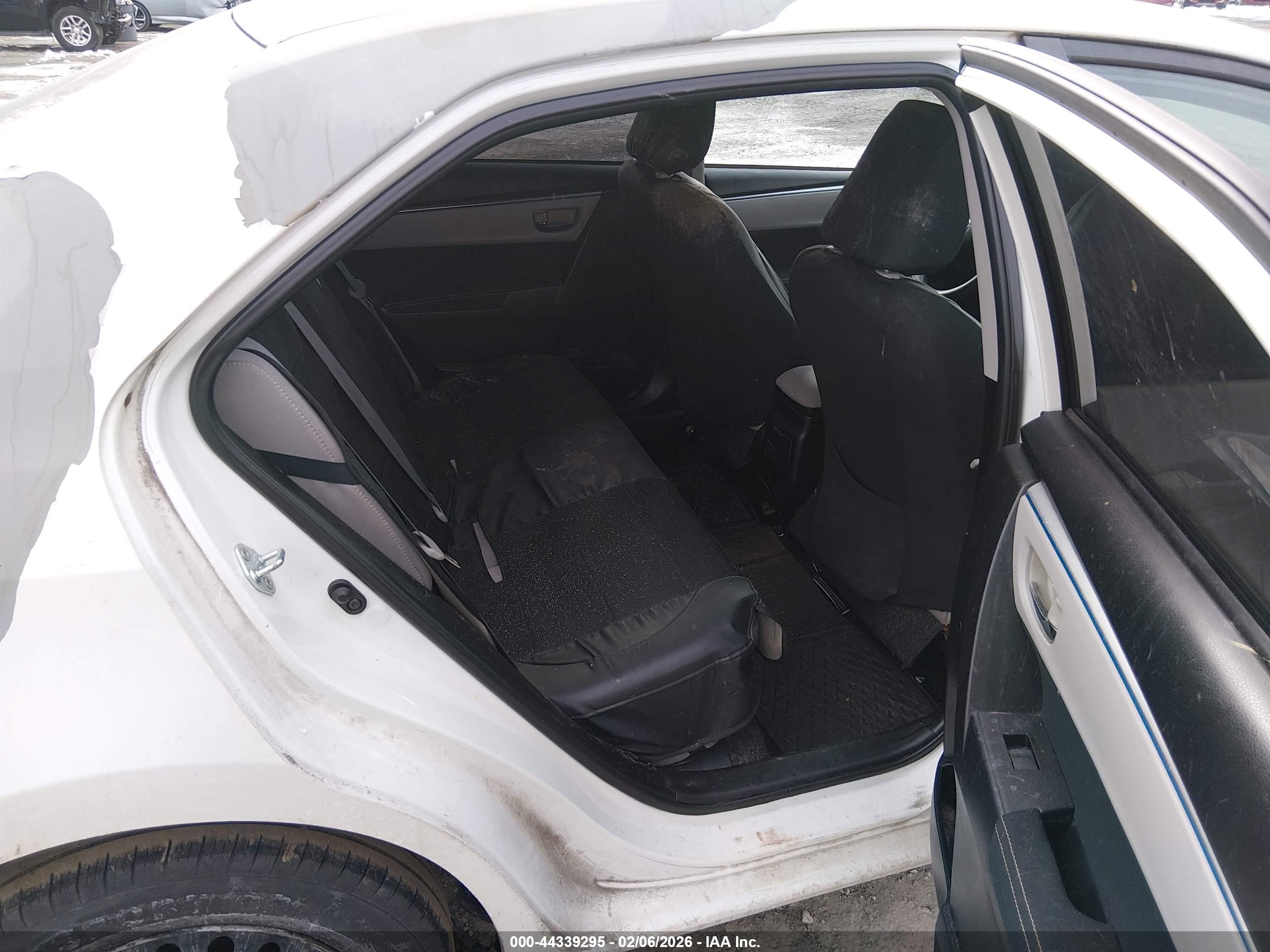 TOYOTA COROLLA image 8