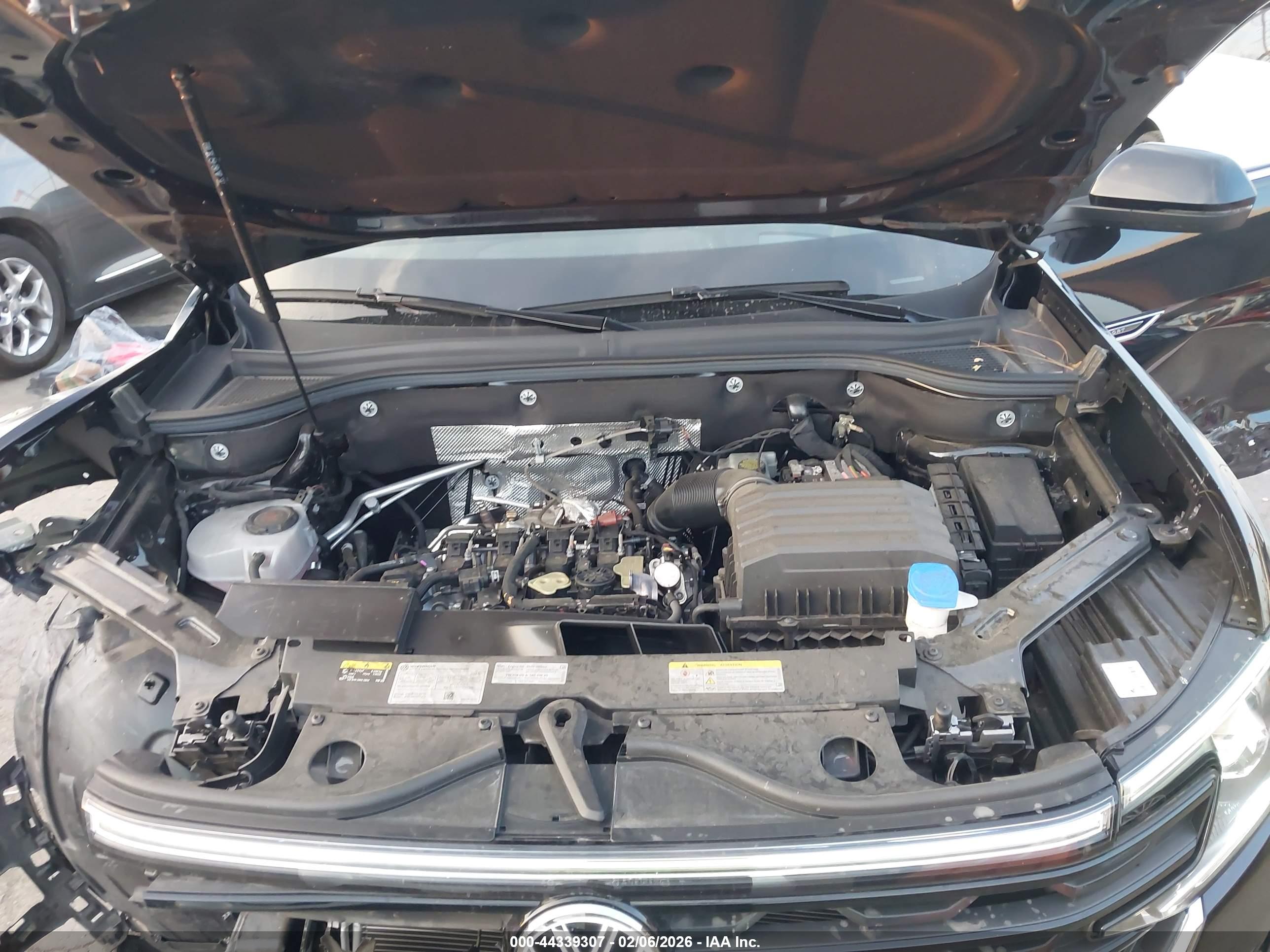 VOLKSWAGEN ATLAS image 10