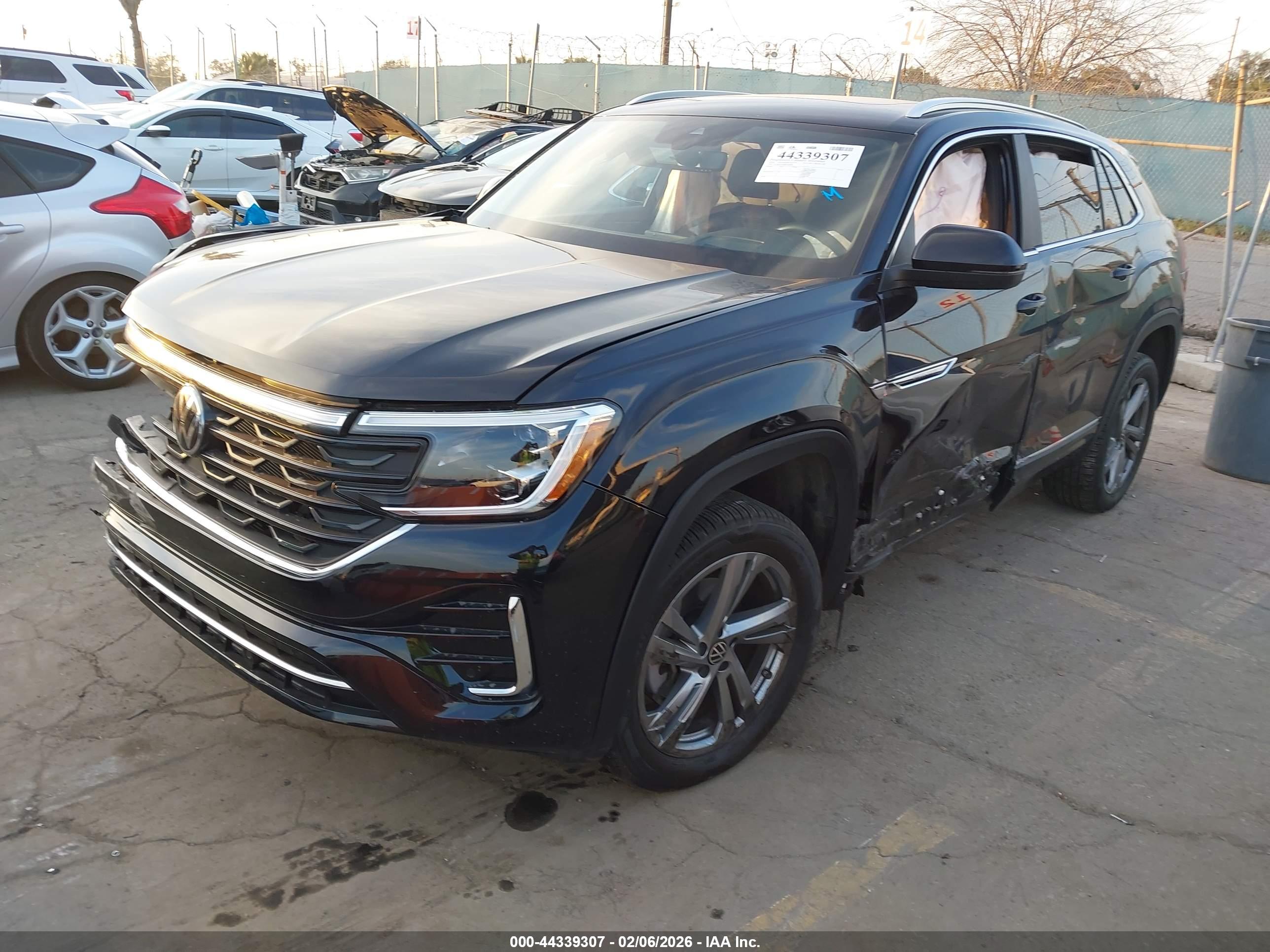 VOLKSWAGEN ATLAS image 2
