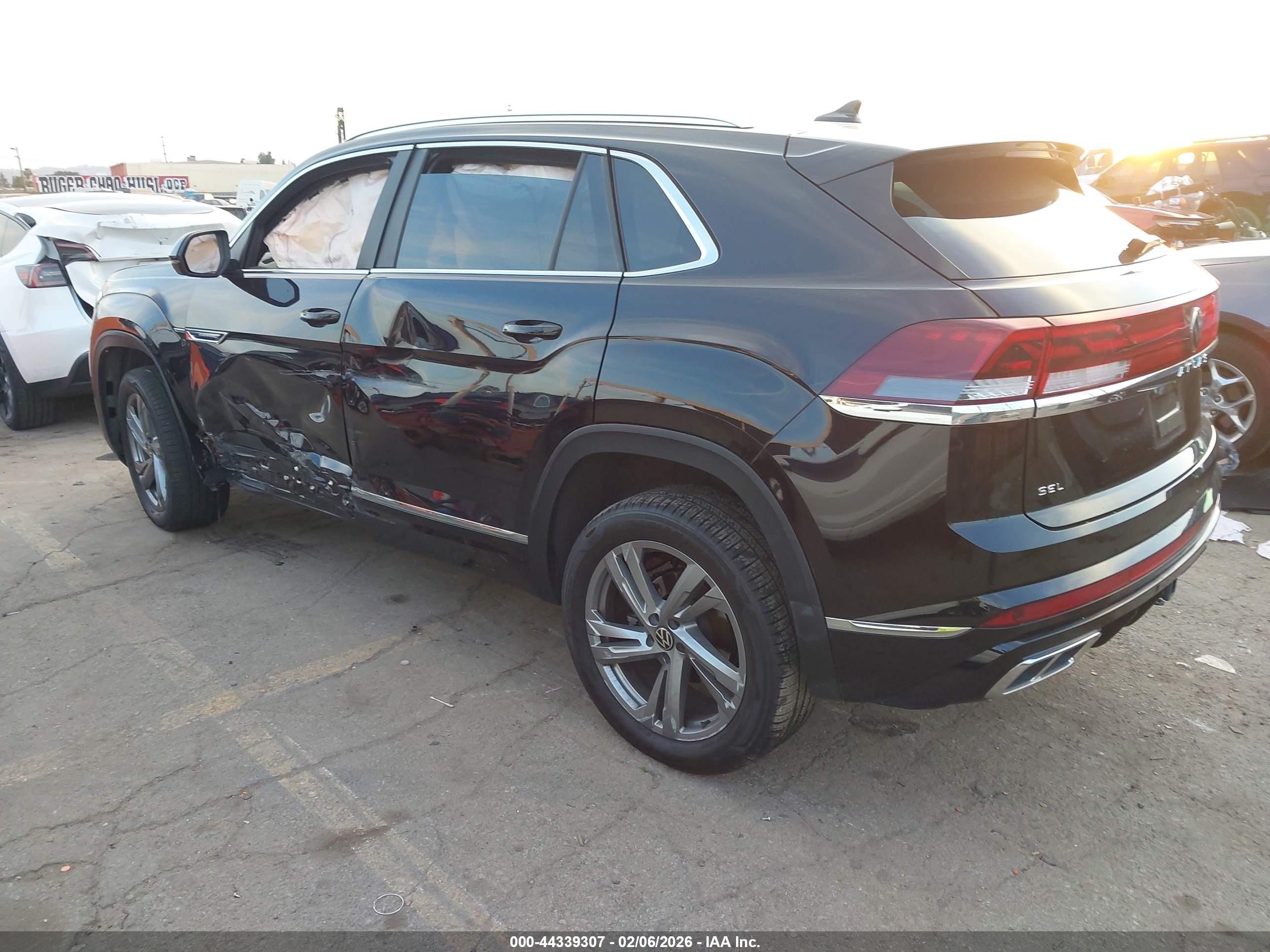 VOLKSWAGEN ATLAS image 3