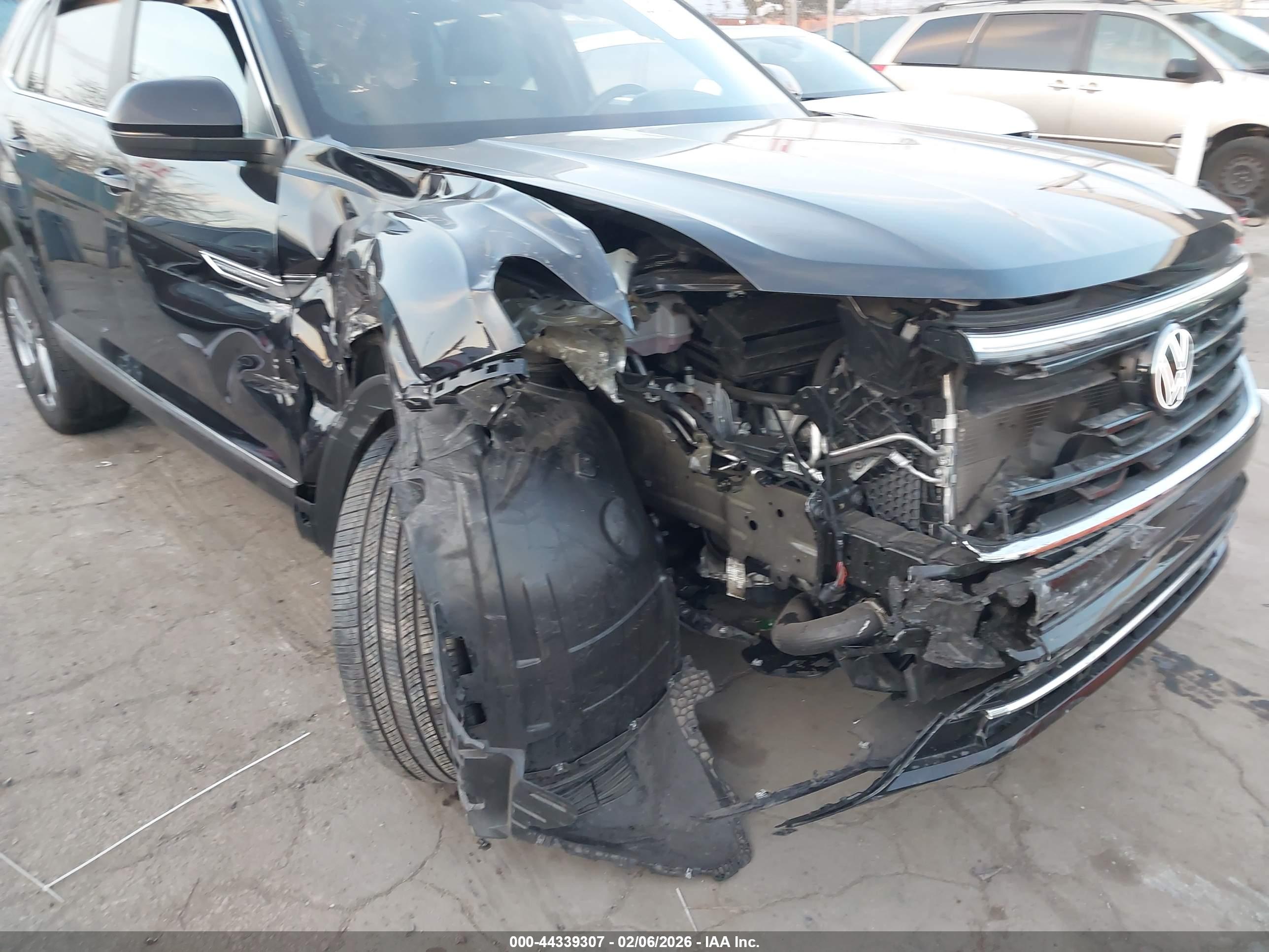VOLKSWAGEN ATLAS image 6