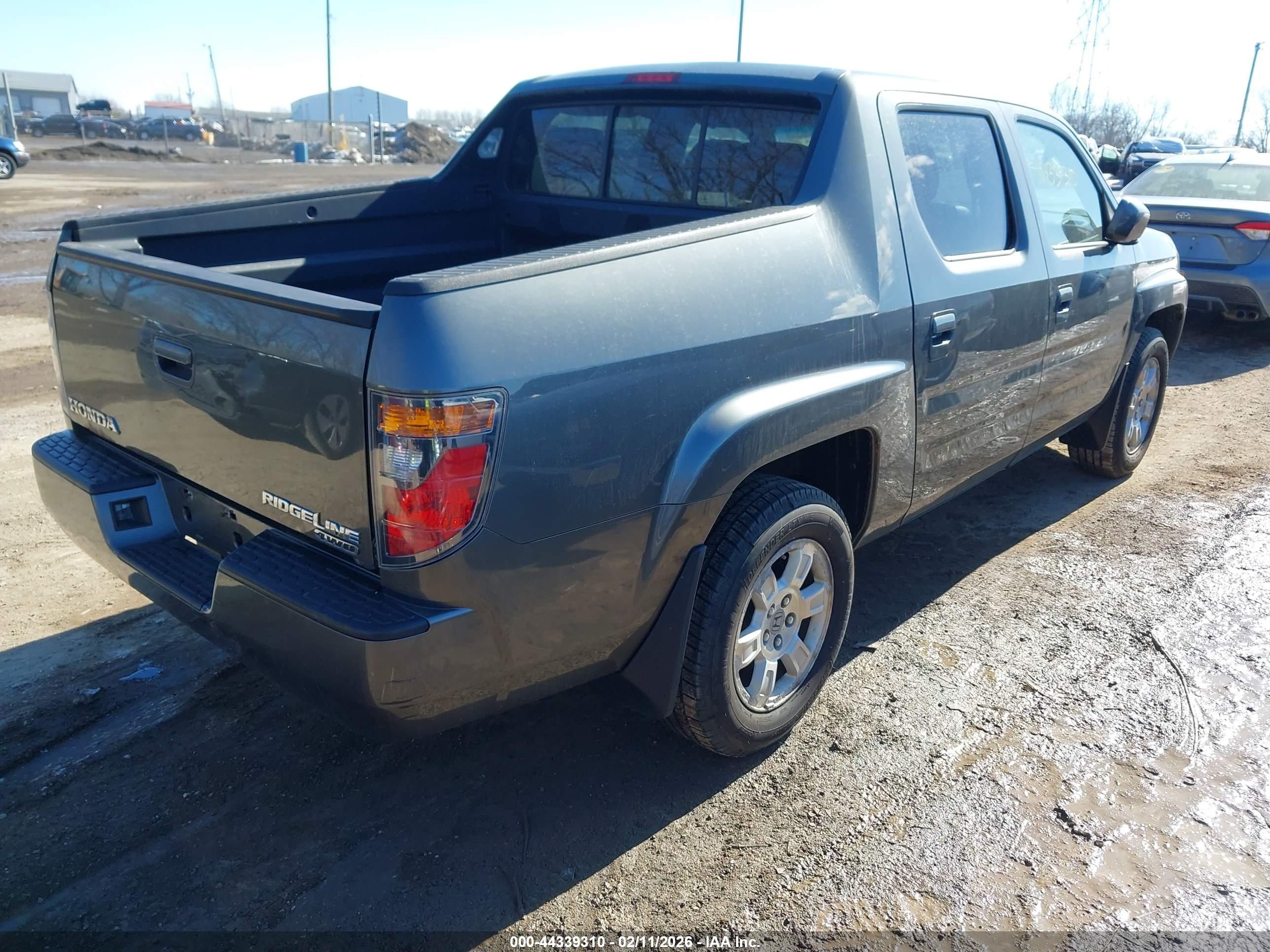 HONDA RIDGELINE image 4