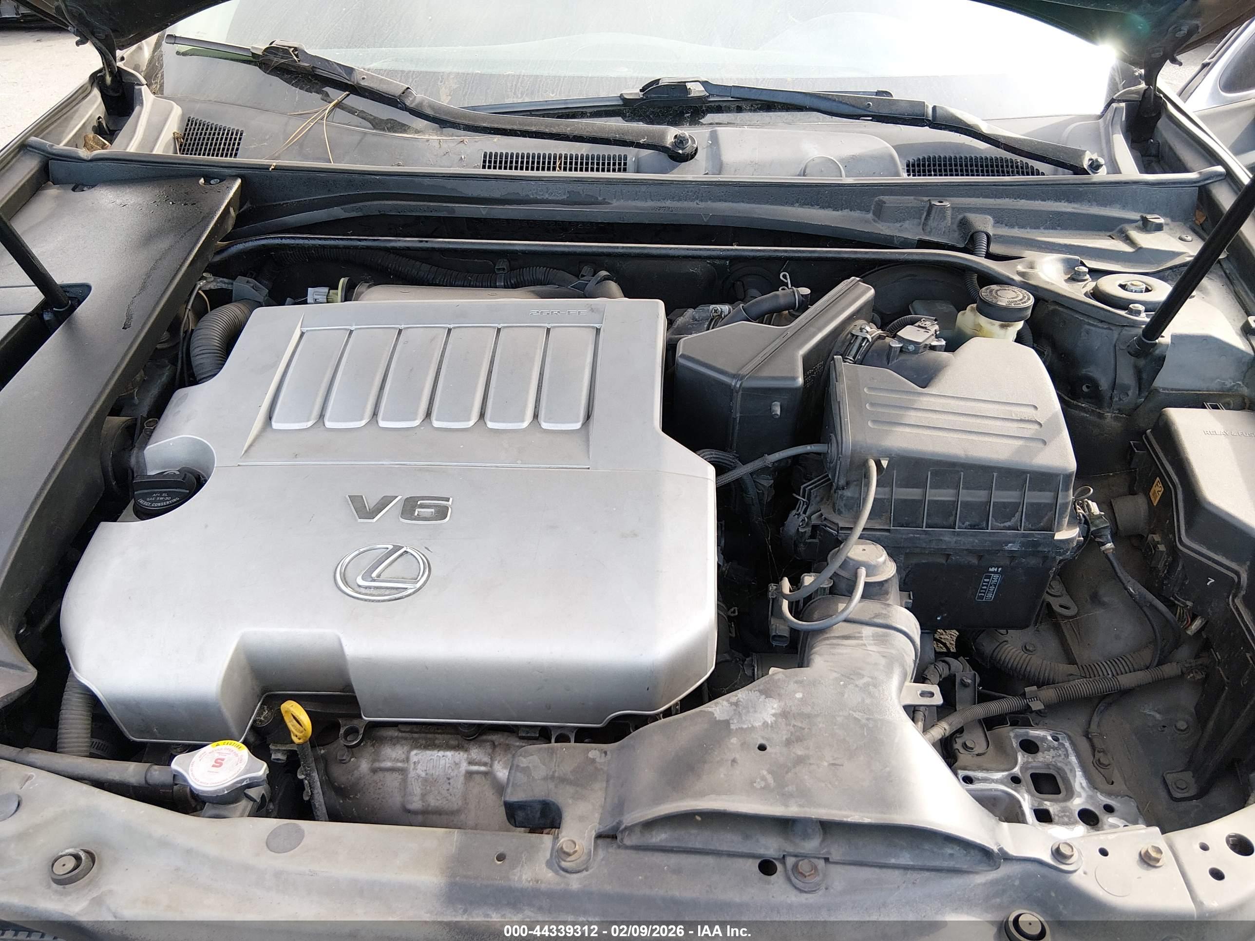 LEXUS ES image 10