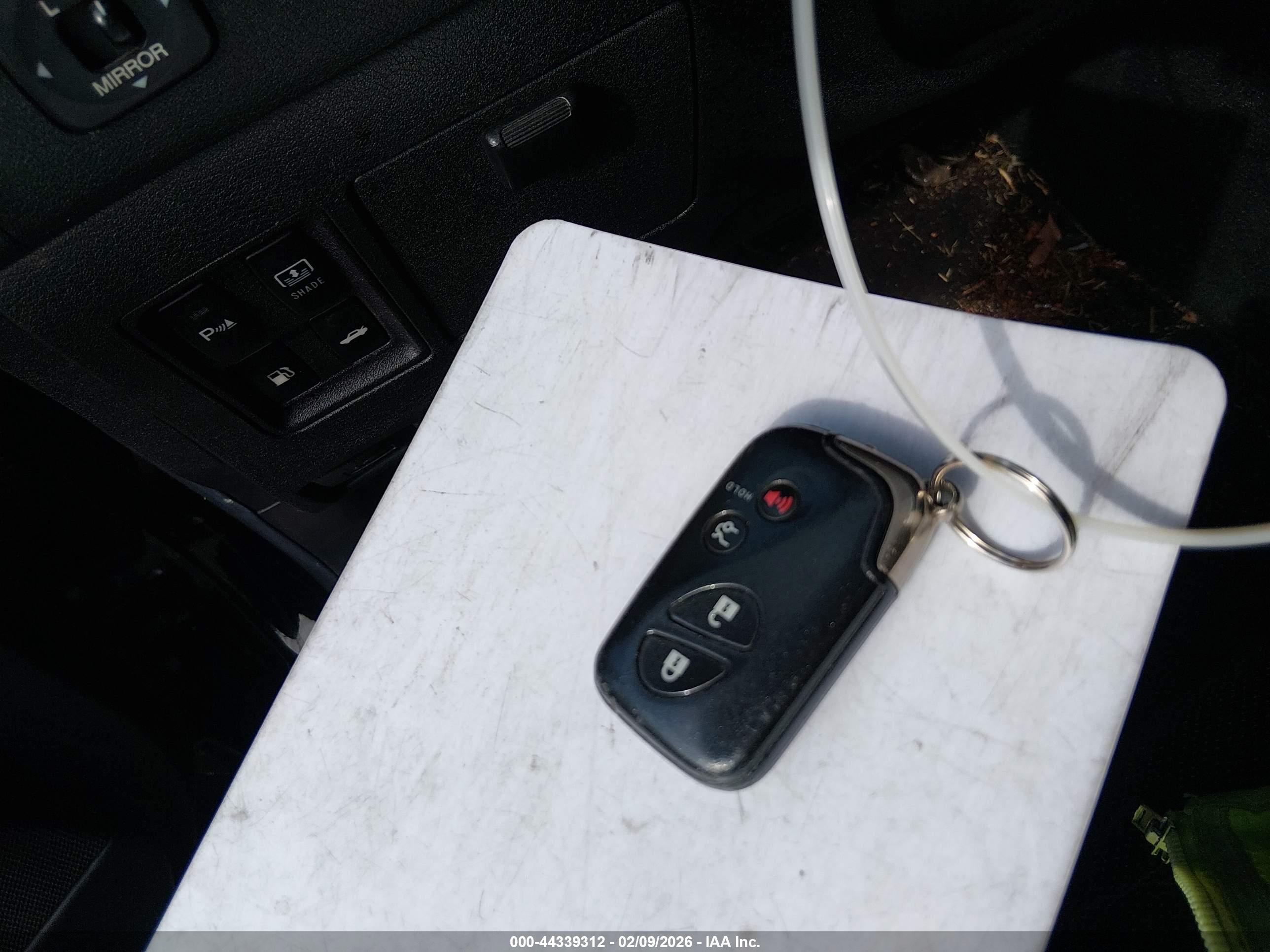 LEXUS ES image 11