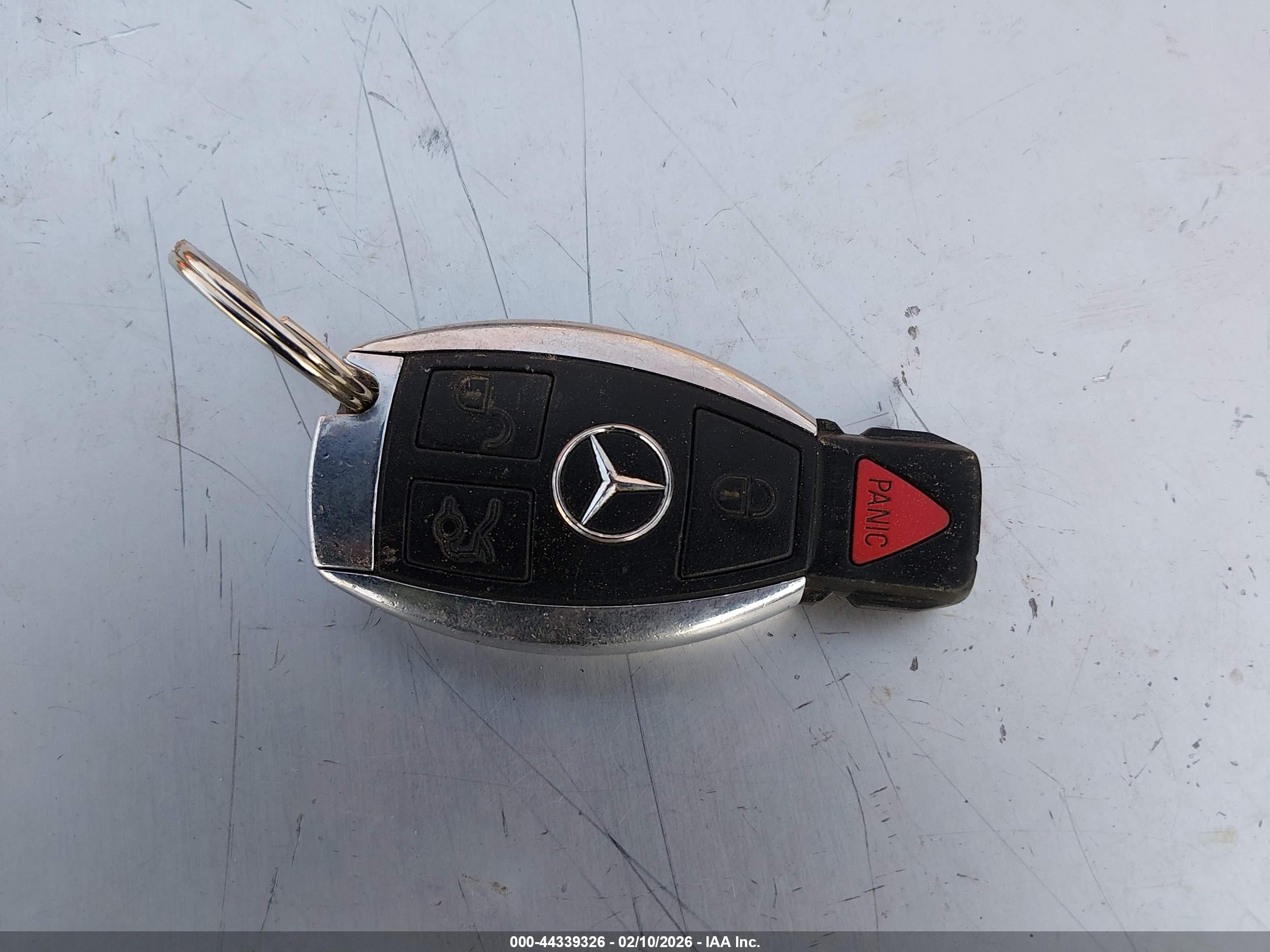 MERCEDES-BENZ GLK image 11