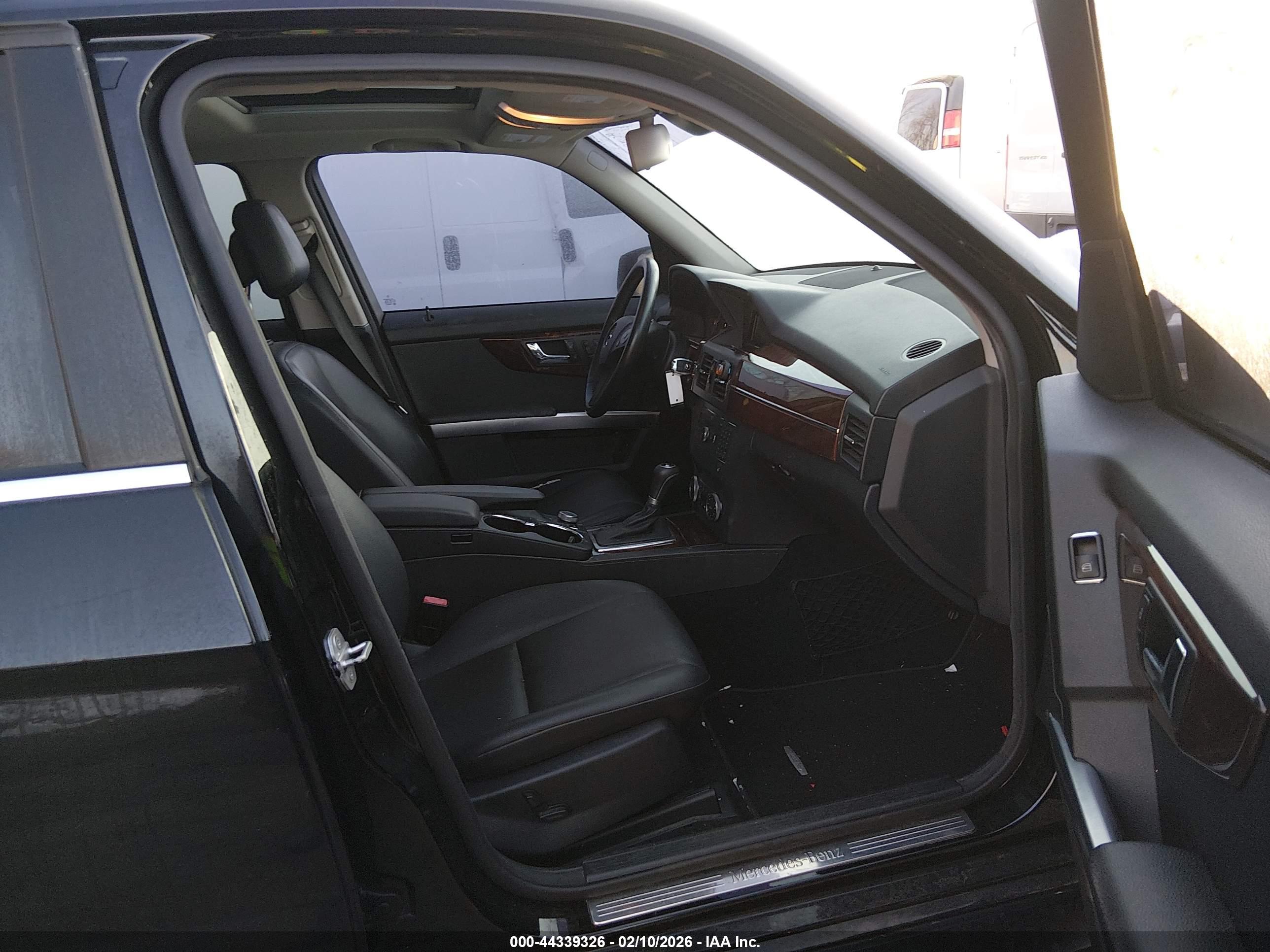 MERCEDES-BENZ GLK image 5