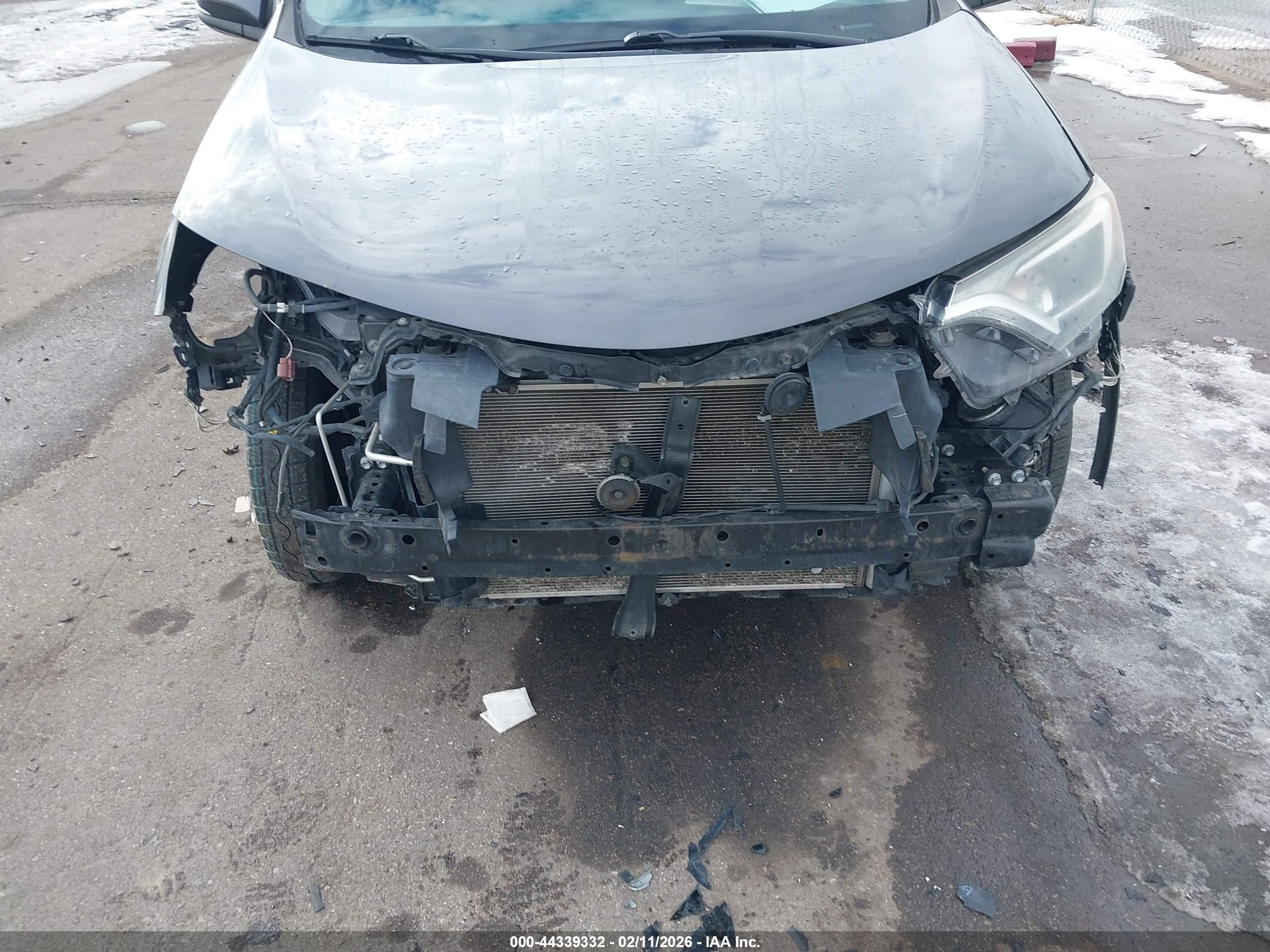 TOYOTA RAV4 image 6