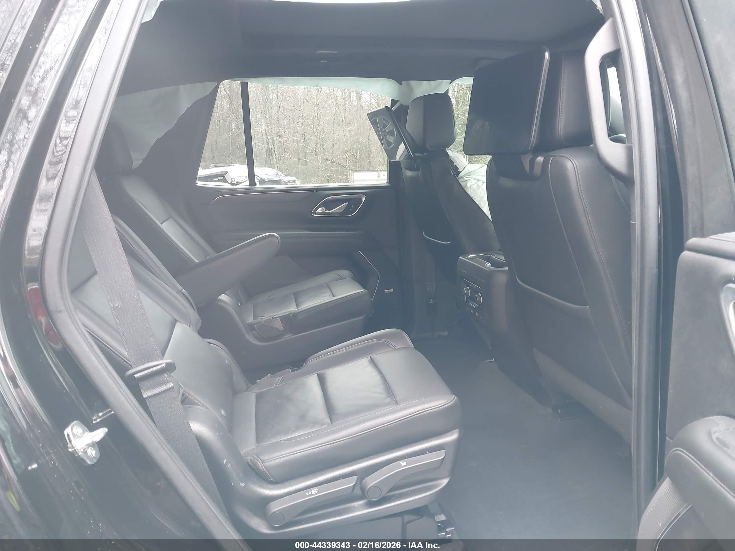 CHEVROLET TAHOE image 8