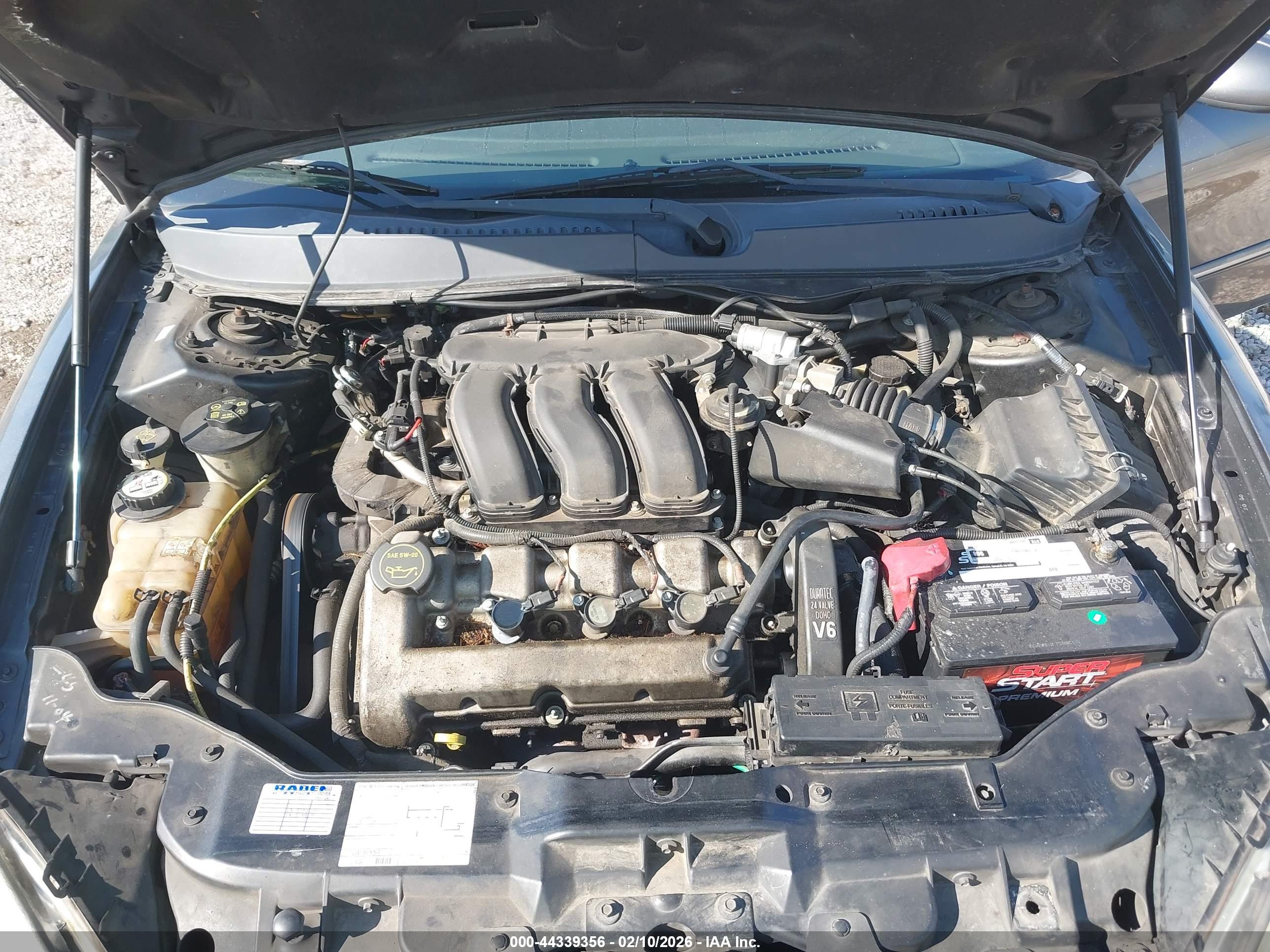 FORD TAURUS image 10