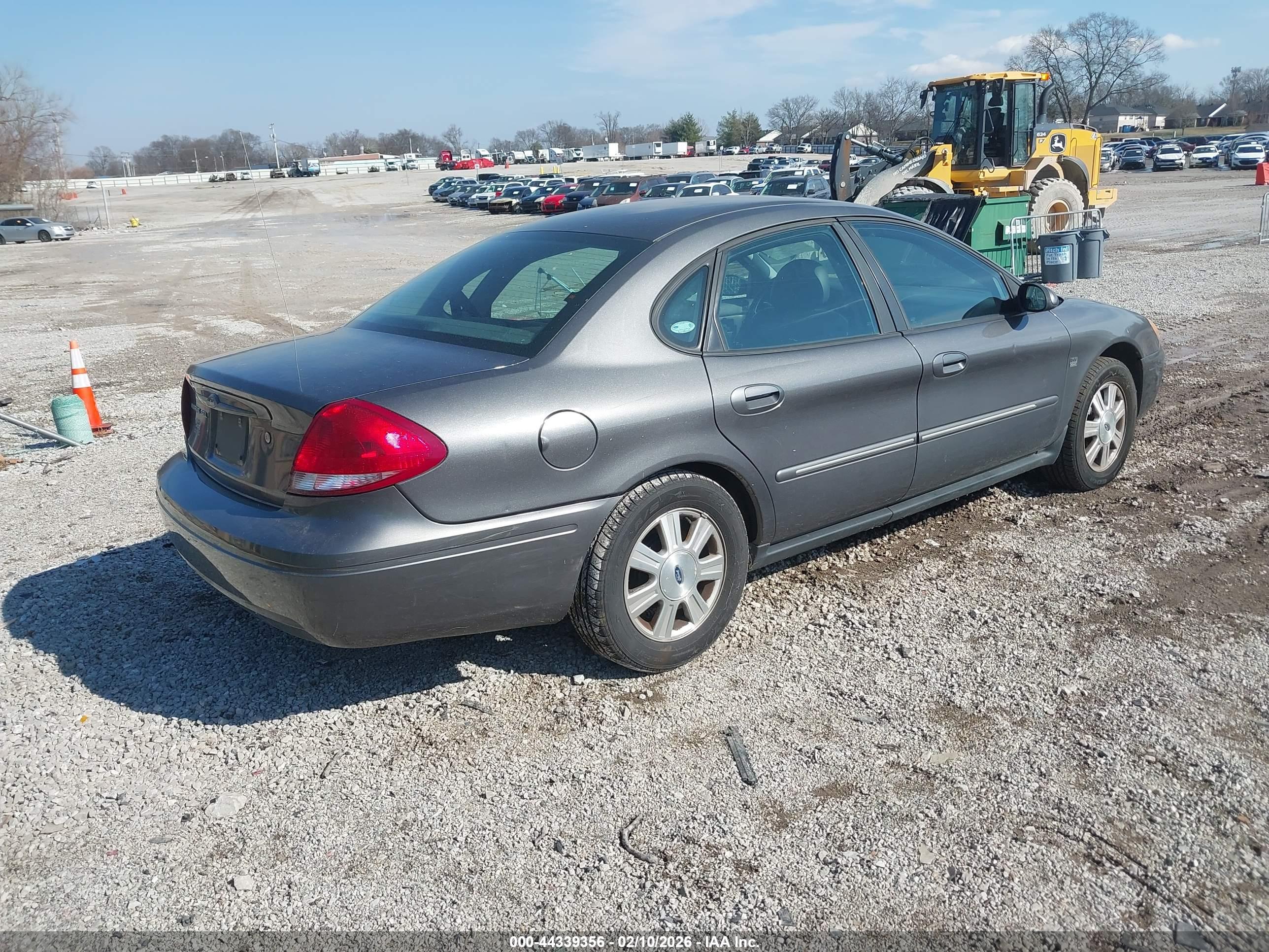 FORD TAURUS image 4