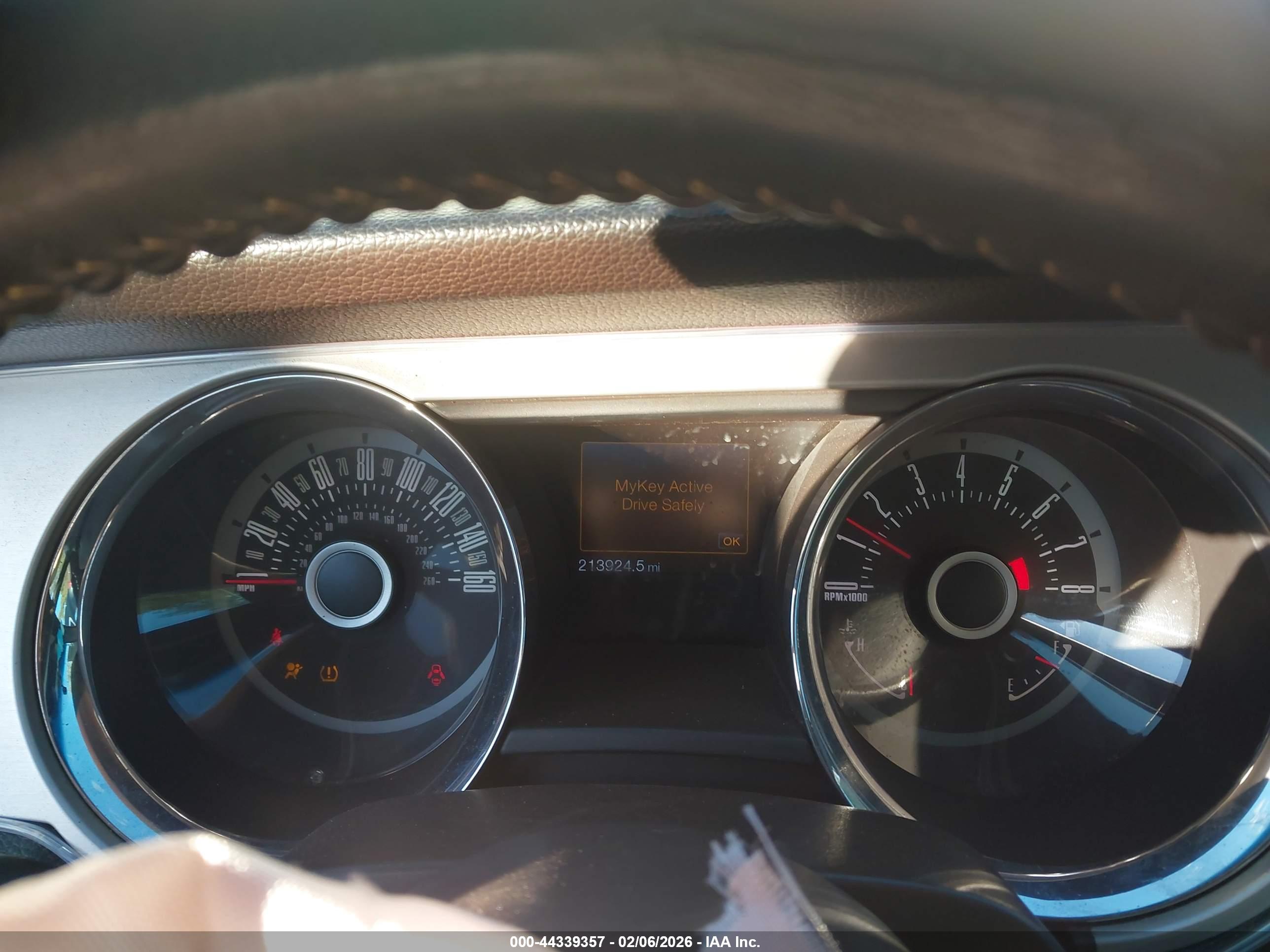 FORD MUSTANG image 7