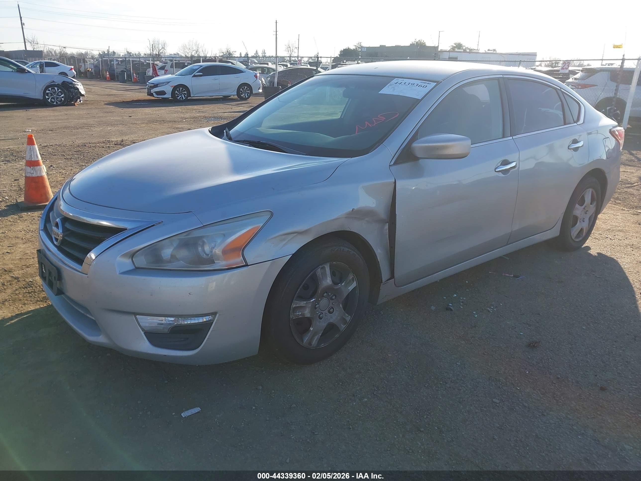 NISSAN ALTIMA image 2