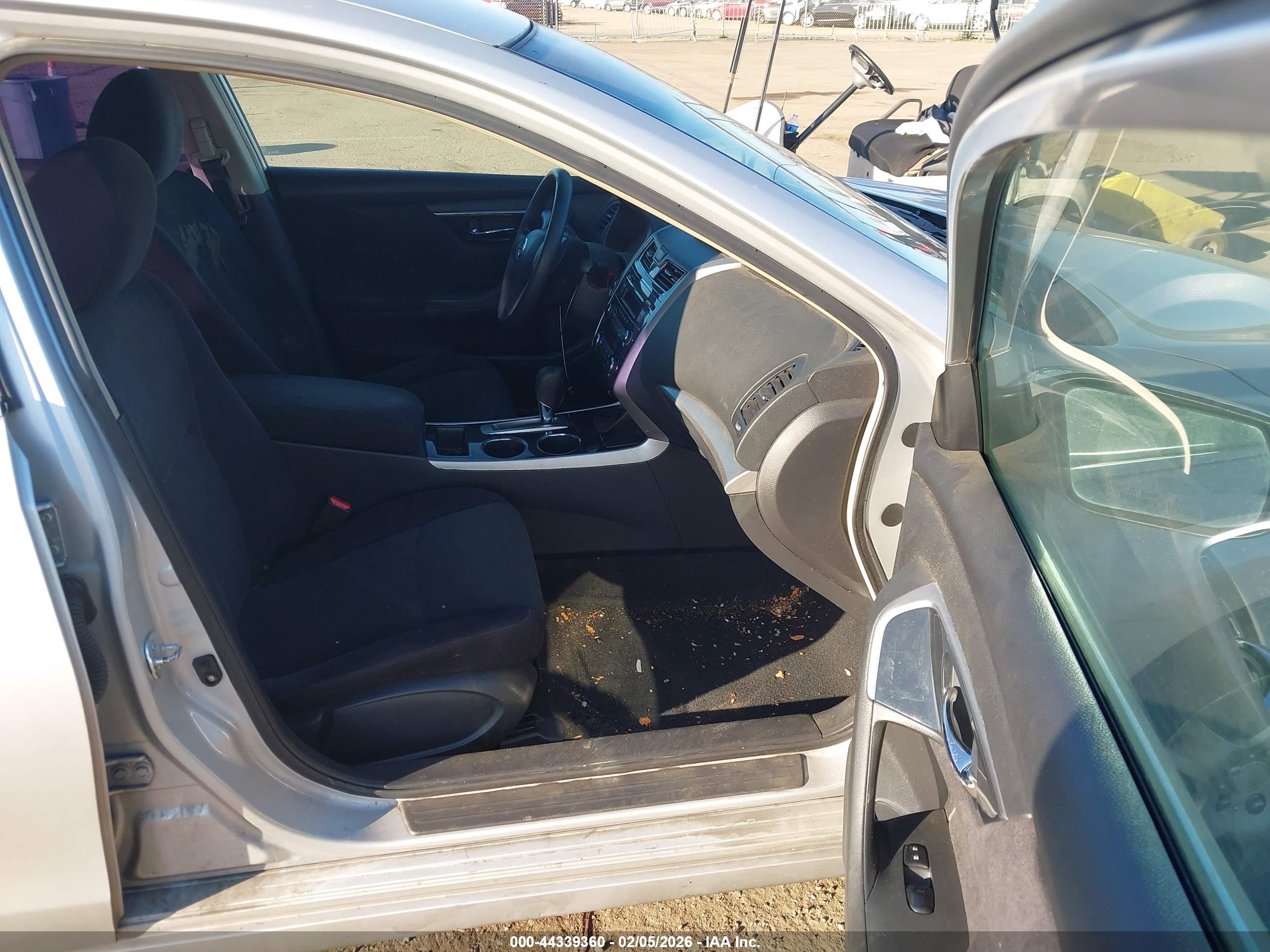 NISSAN ALTIMA image 5