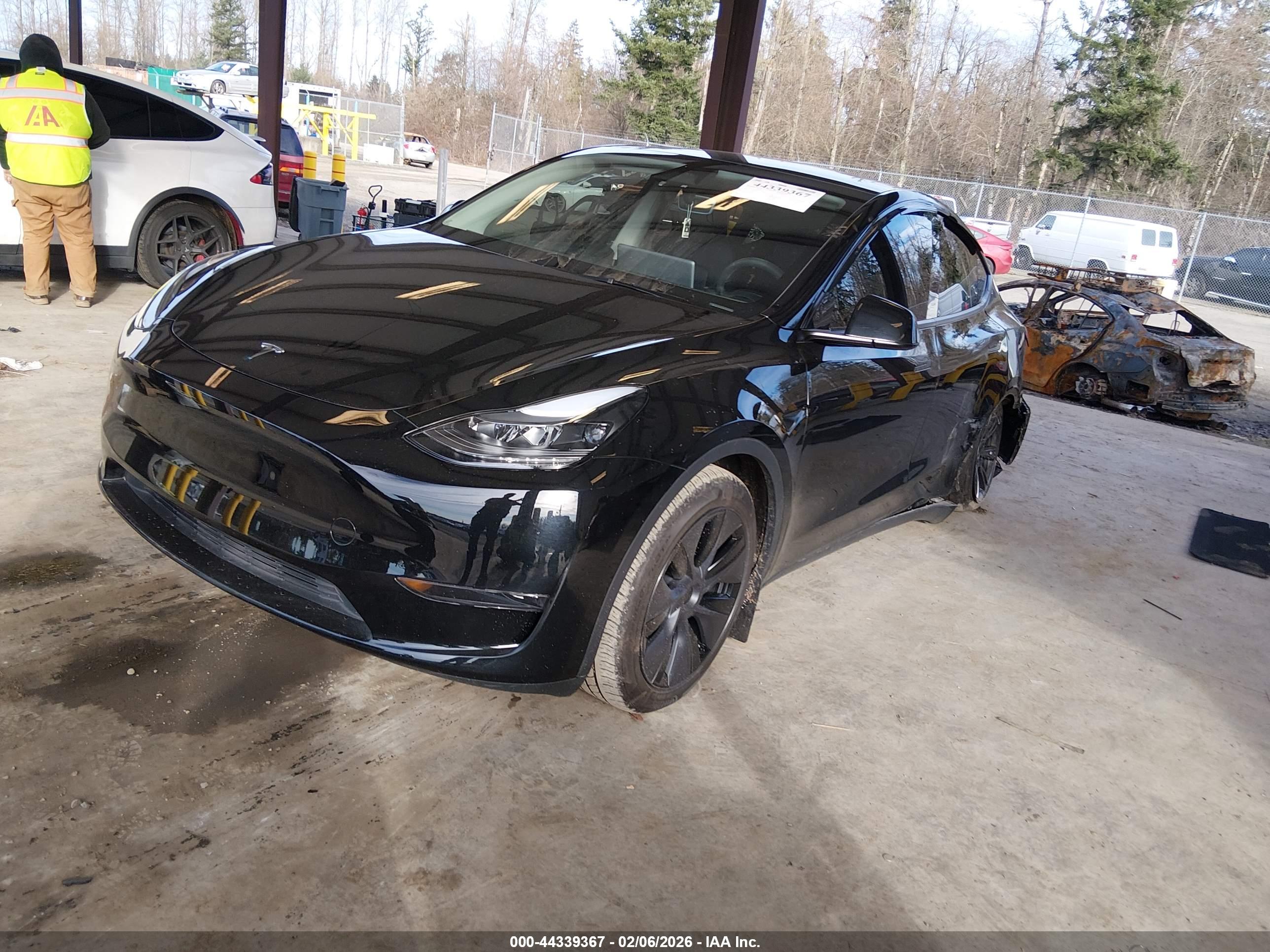 TESLA MODEL image 2