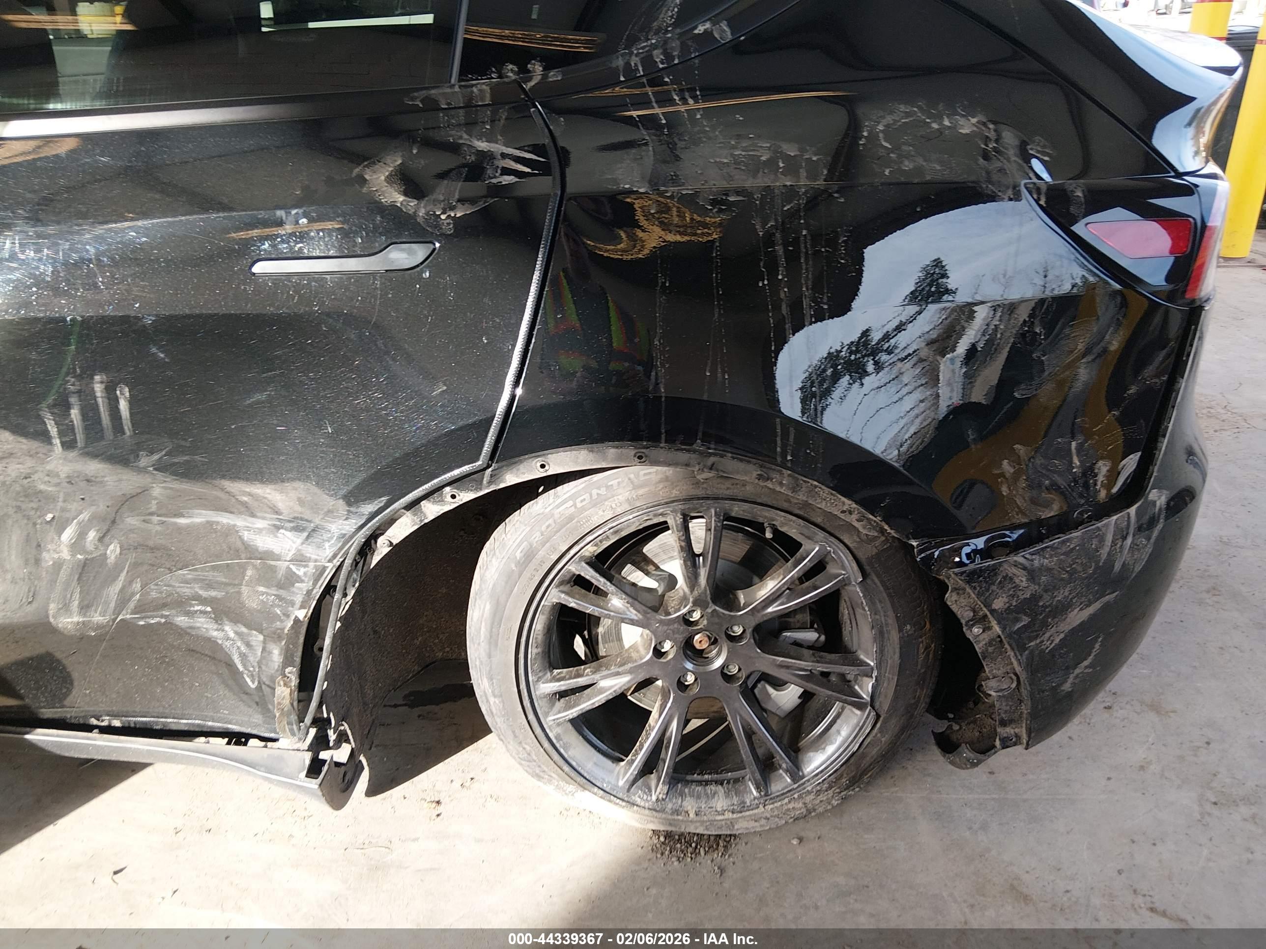 TESLA MODEL image 6