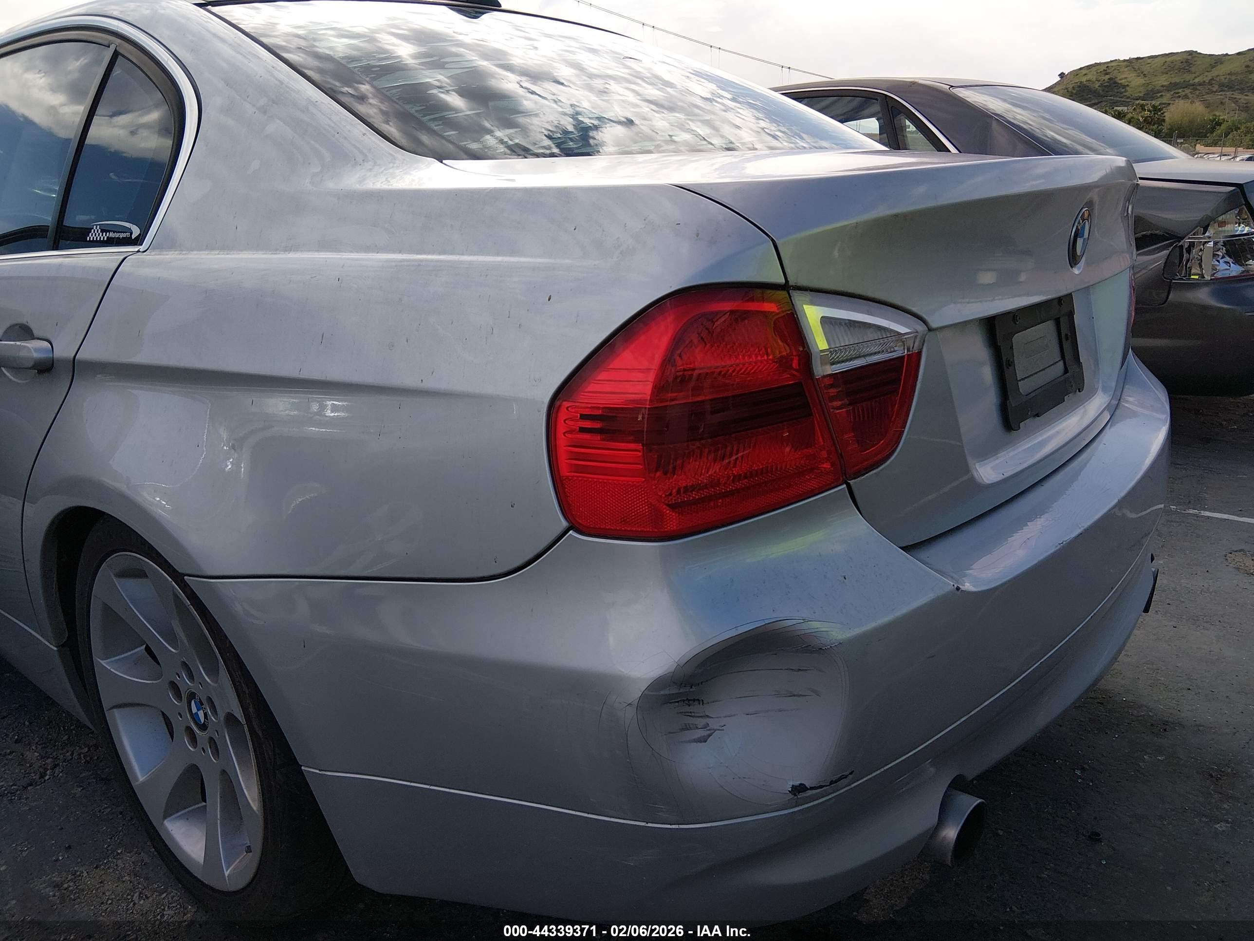 BMW 335I image 6