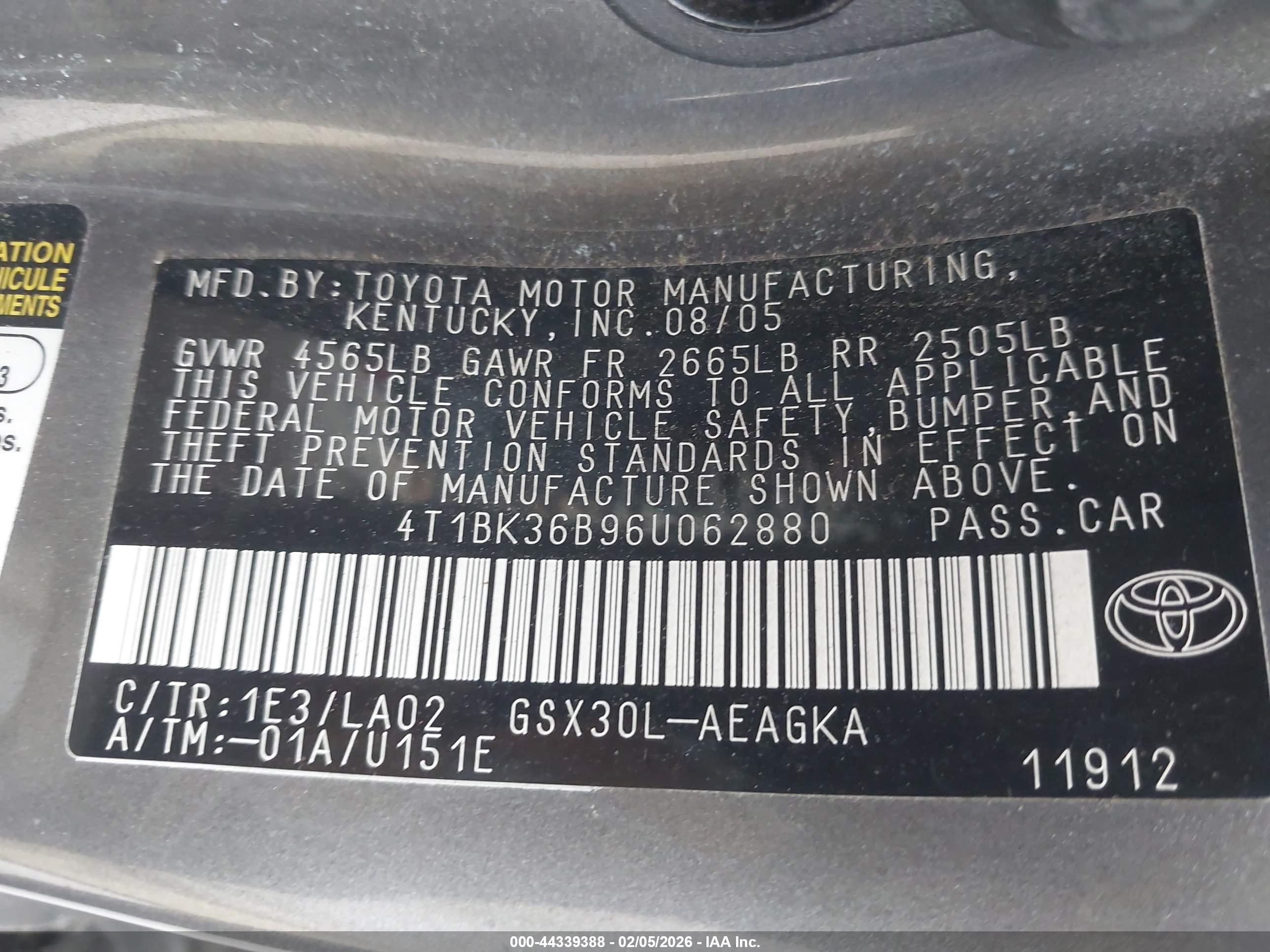 TOYOTA AVALON image 9