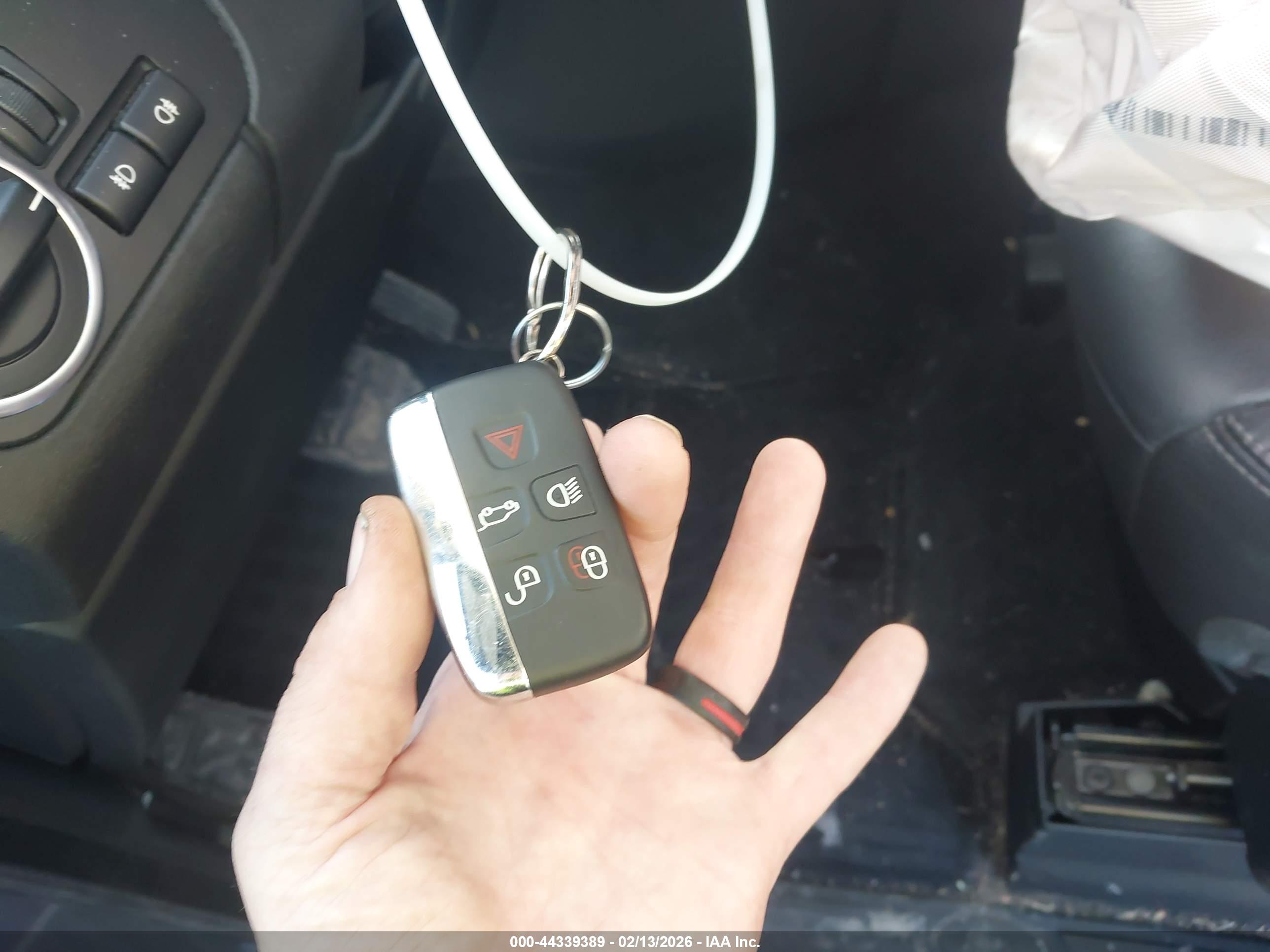 LAND ROVER image 11