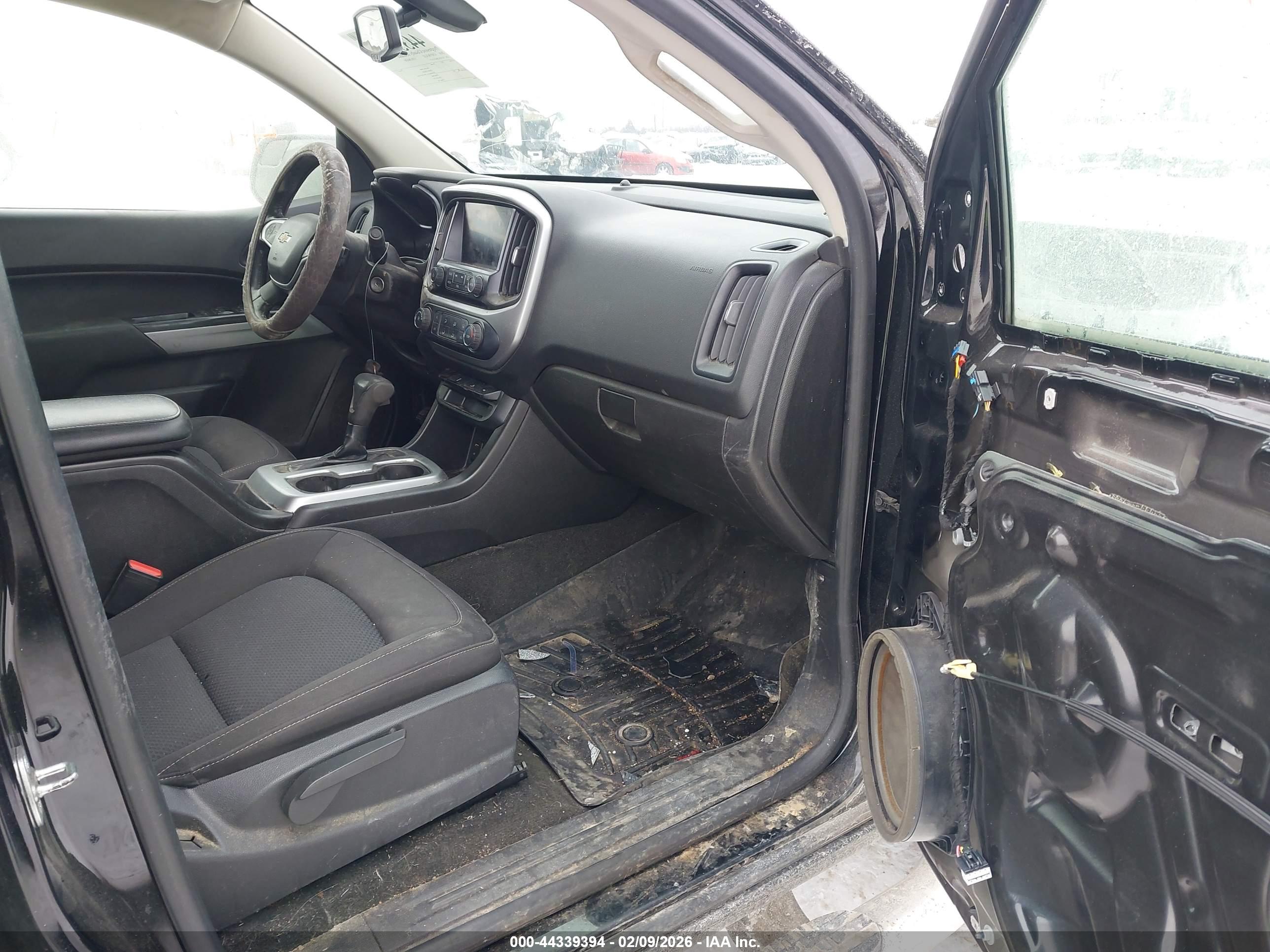 CHEVROLET COLORADO image 5