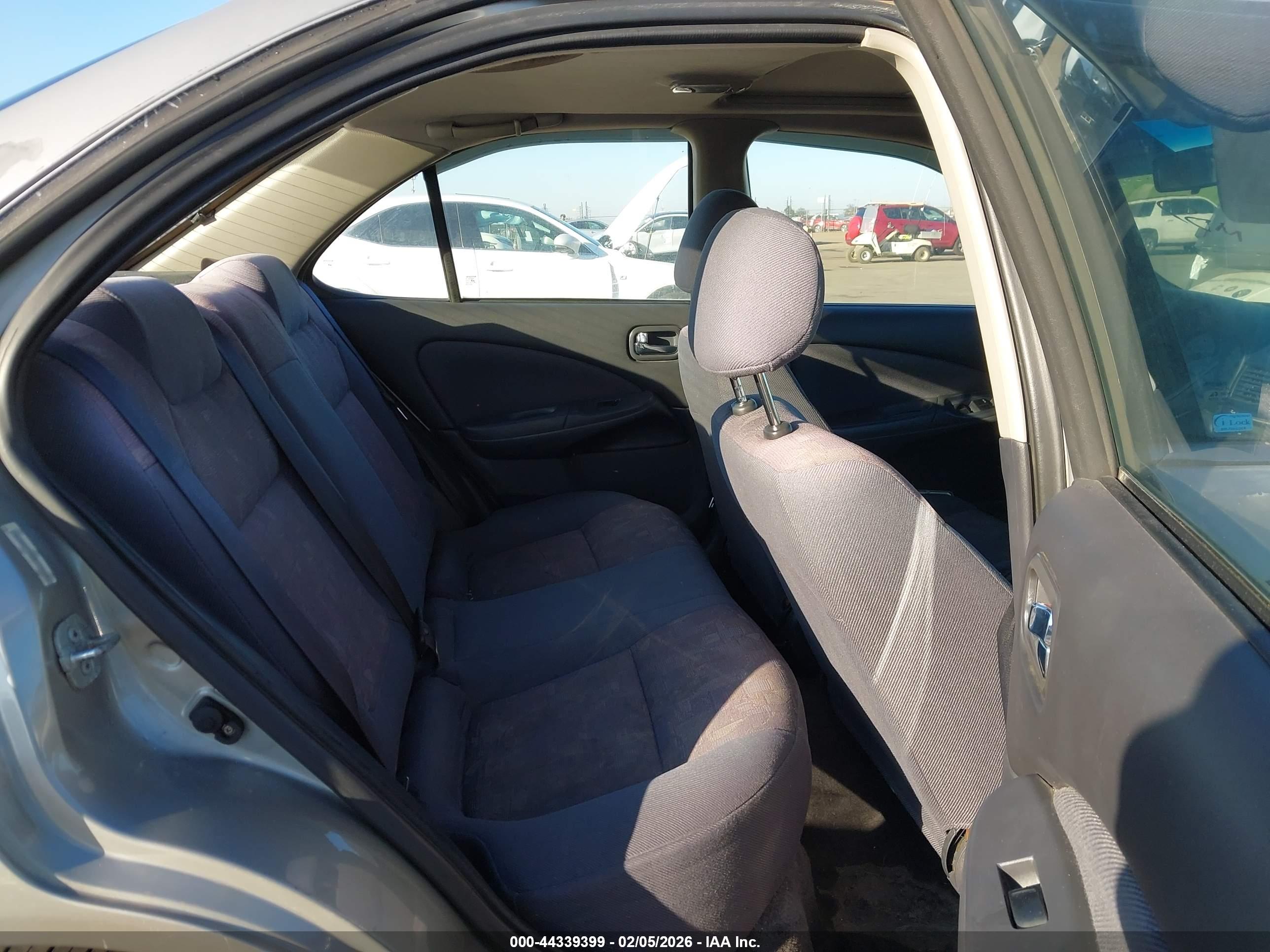 NISSAN SENTRA image 8