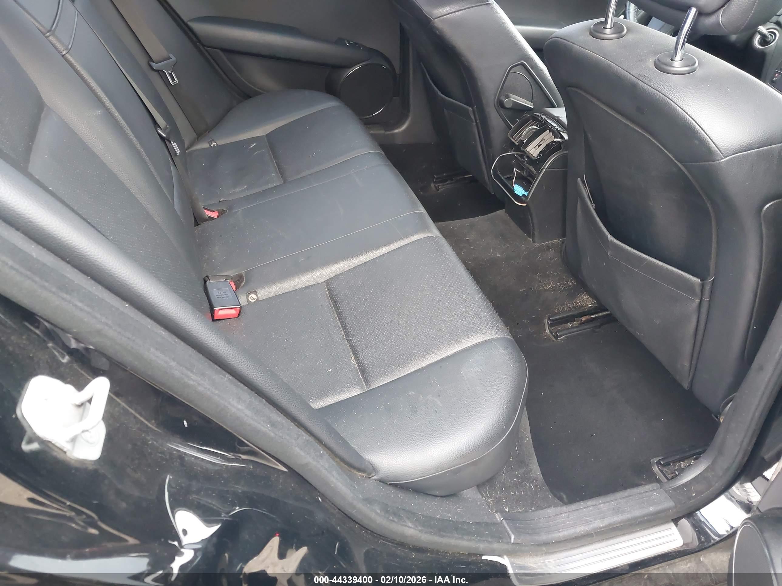MERCEDES-BENZ C image 8