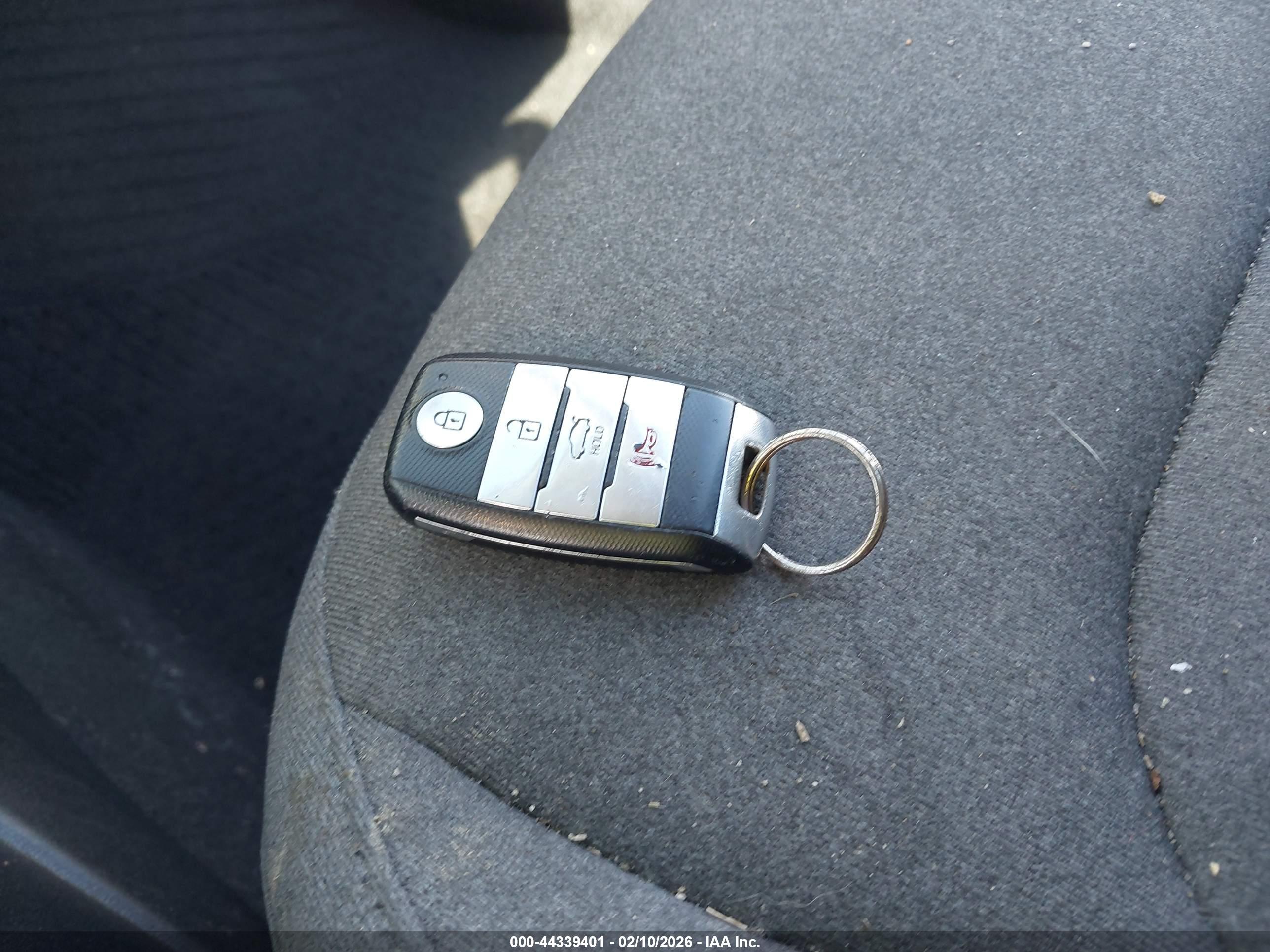 KIA K4 image 11