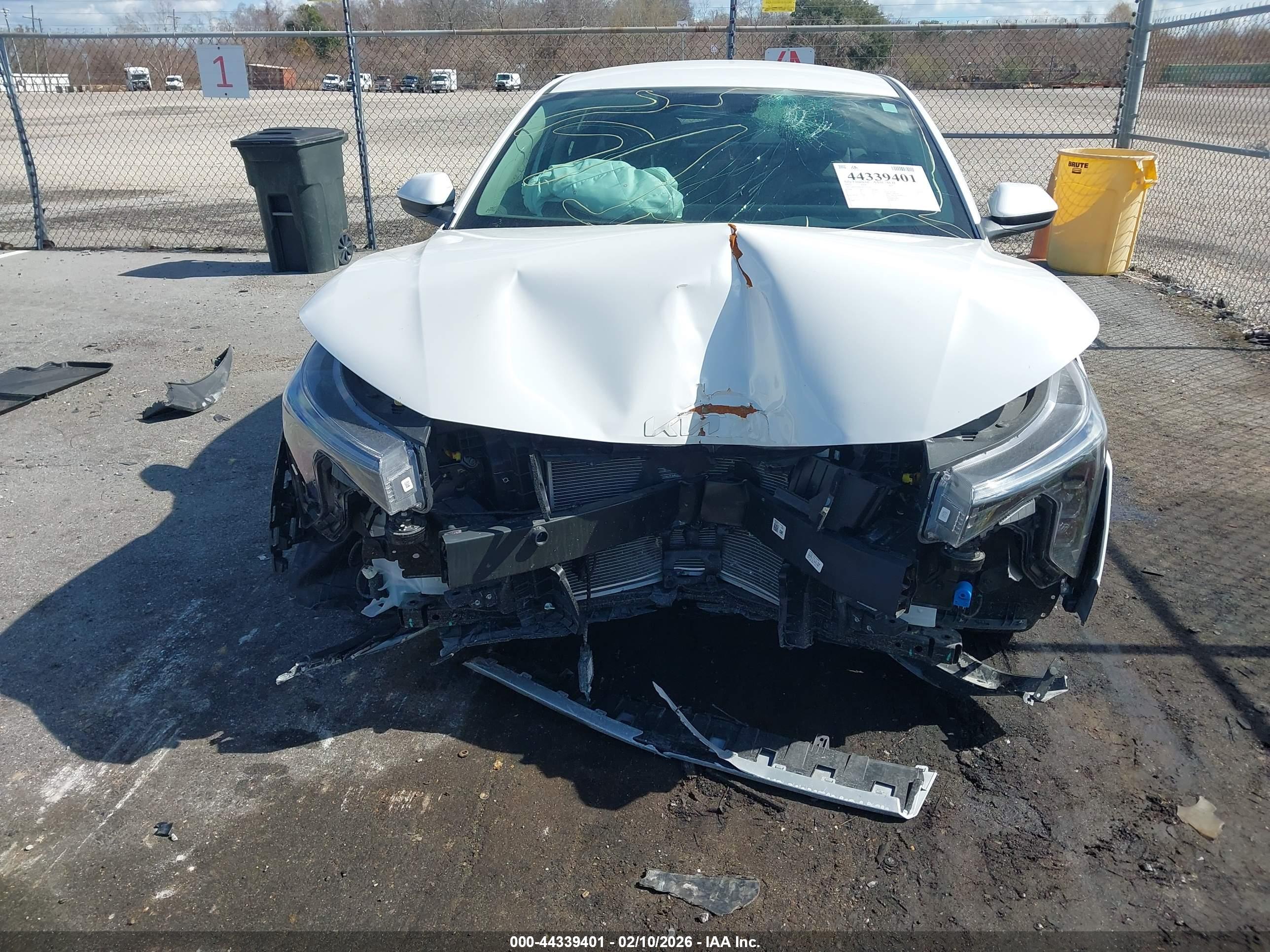 KIA K4 image 6
