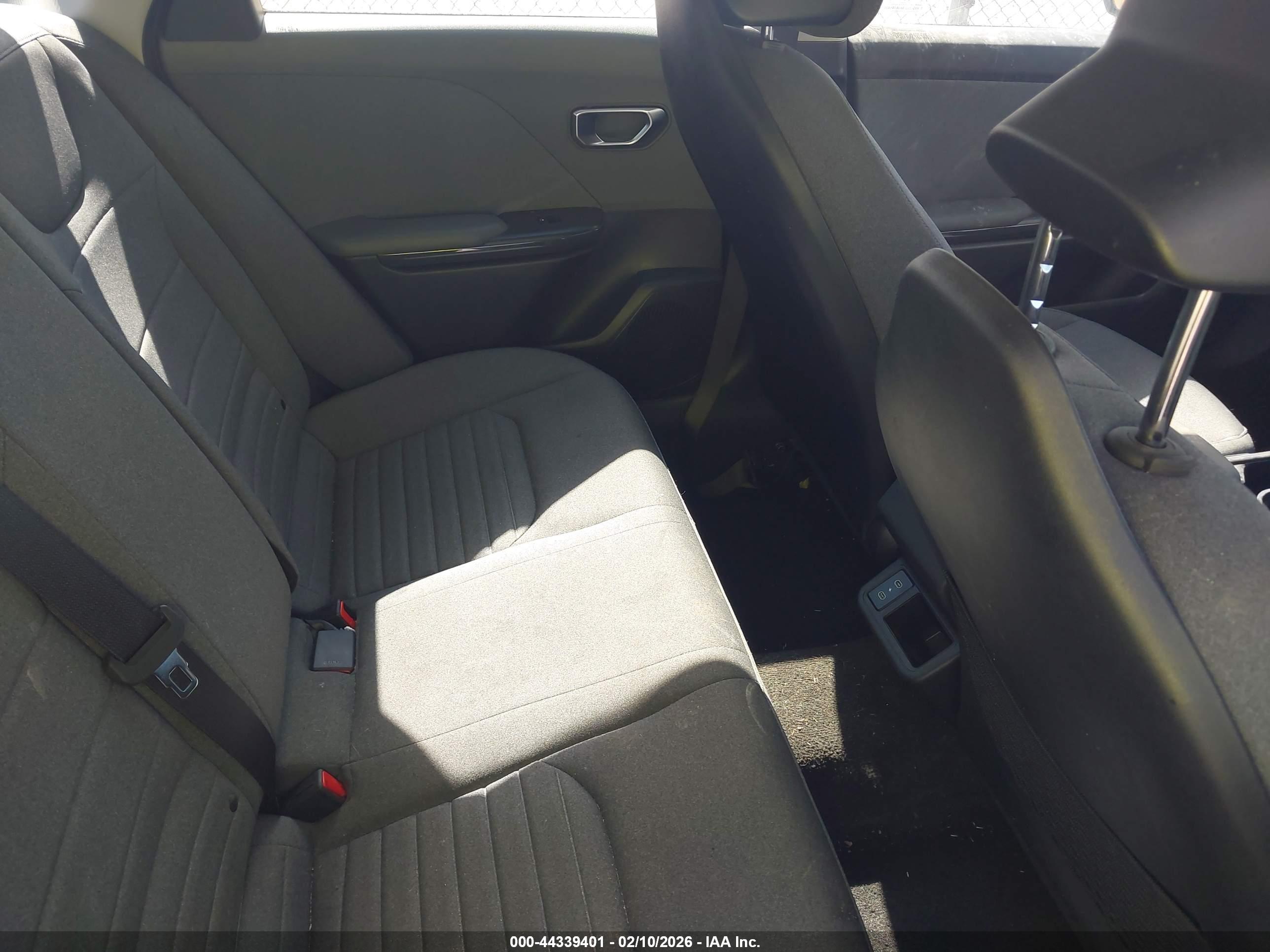 KIA K4 image 8
