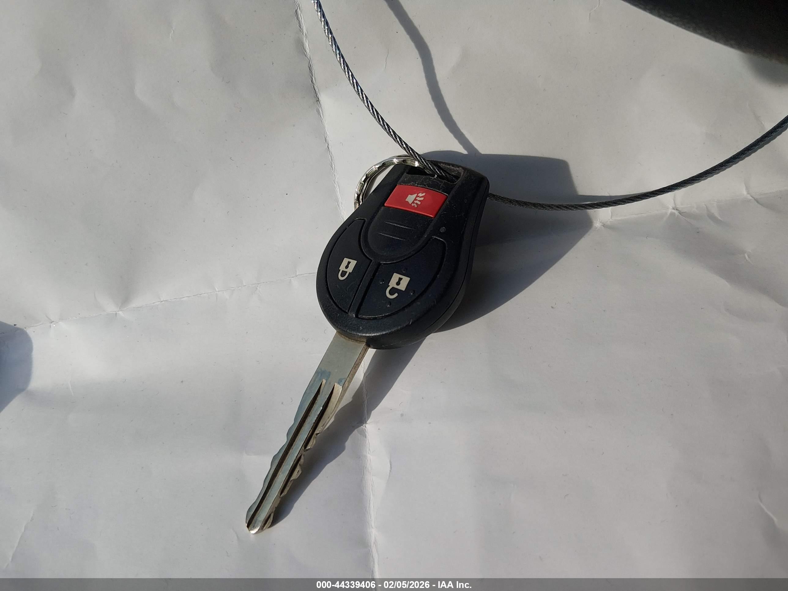NISSAN VERSA image 11