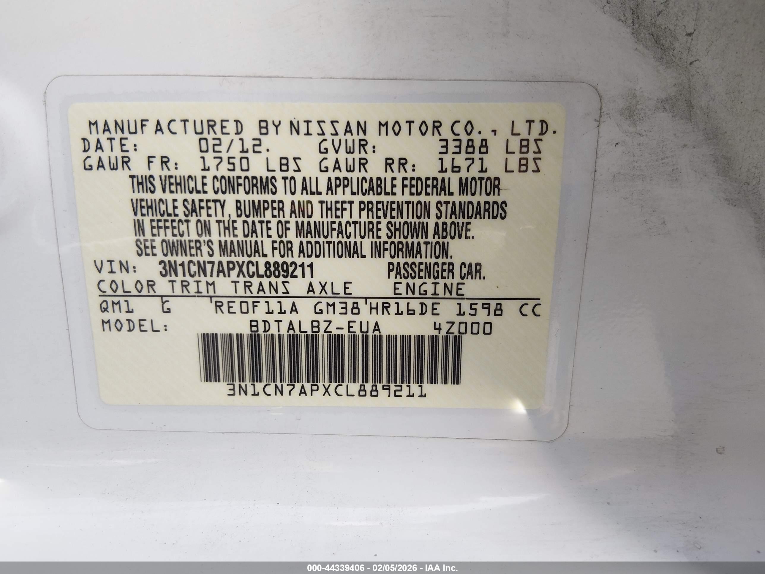 NISSAN VERSA image 9