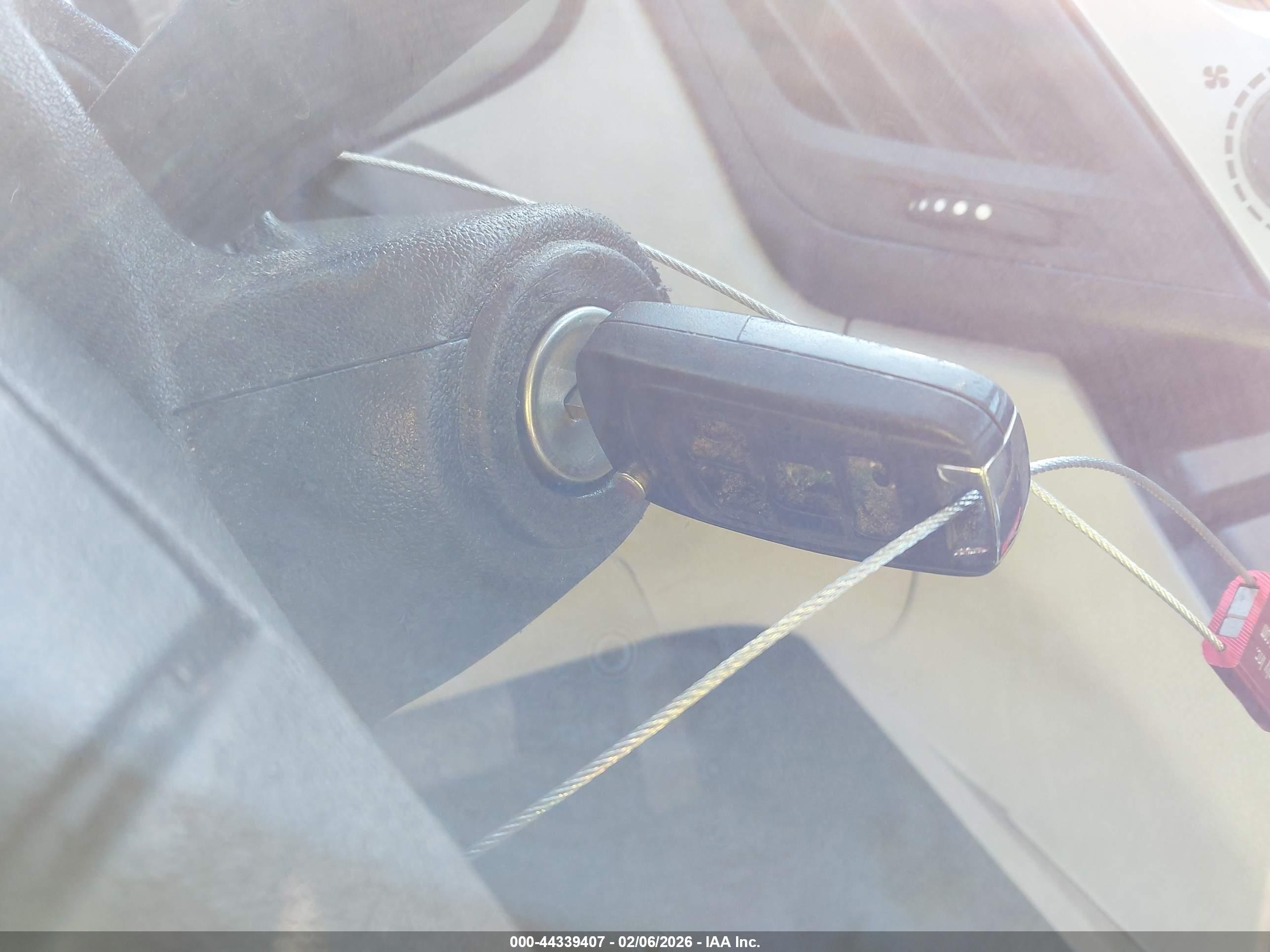 CHEVROLET EQUINOX image 11