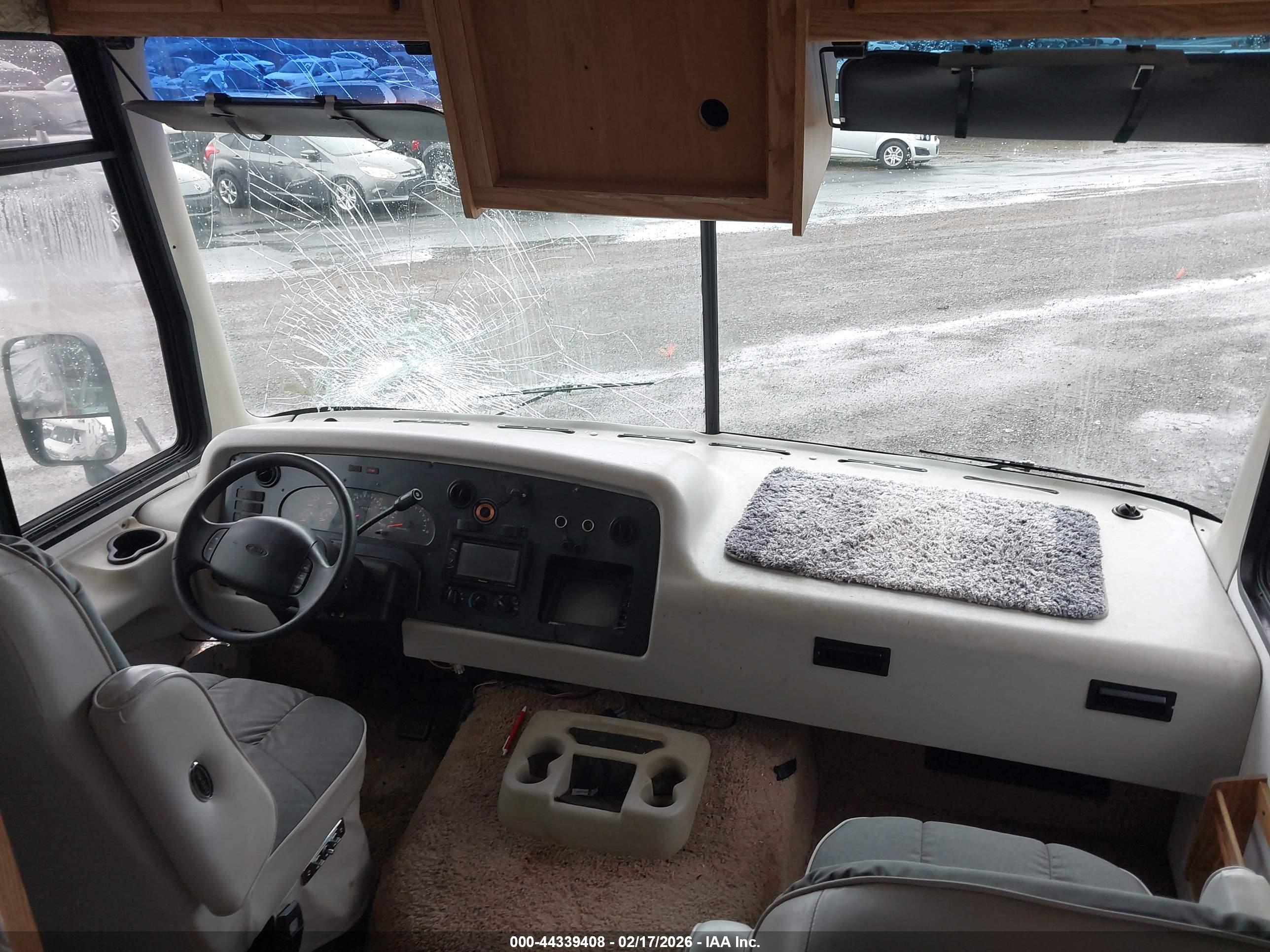 FORD F550 image 5
