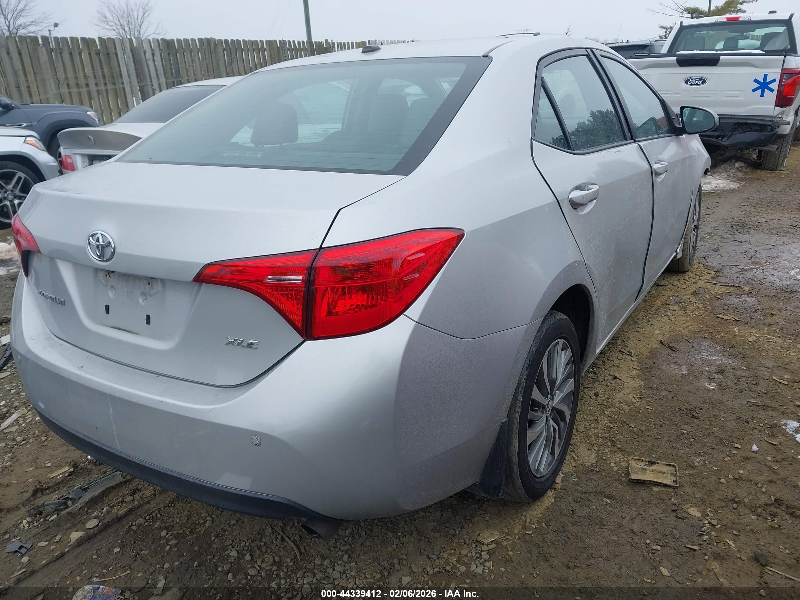 TOYOTA COROLLA image 4