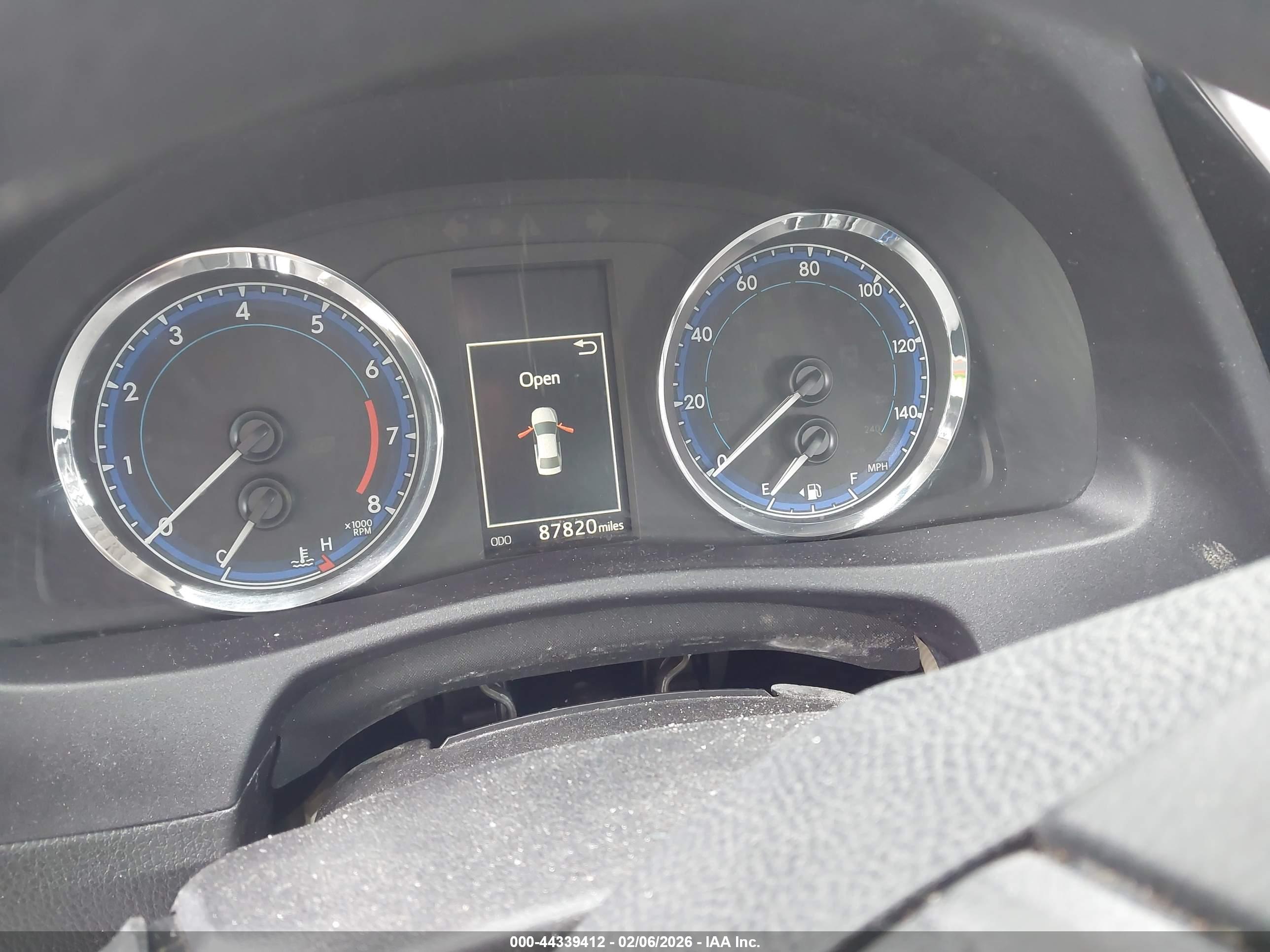 TOYOTA COROLLA image 7