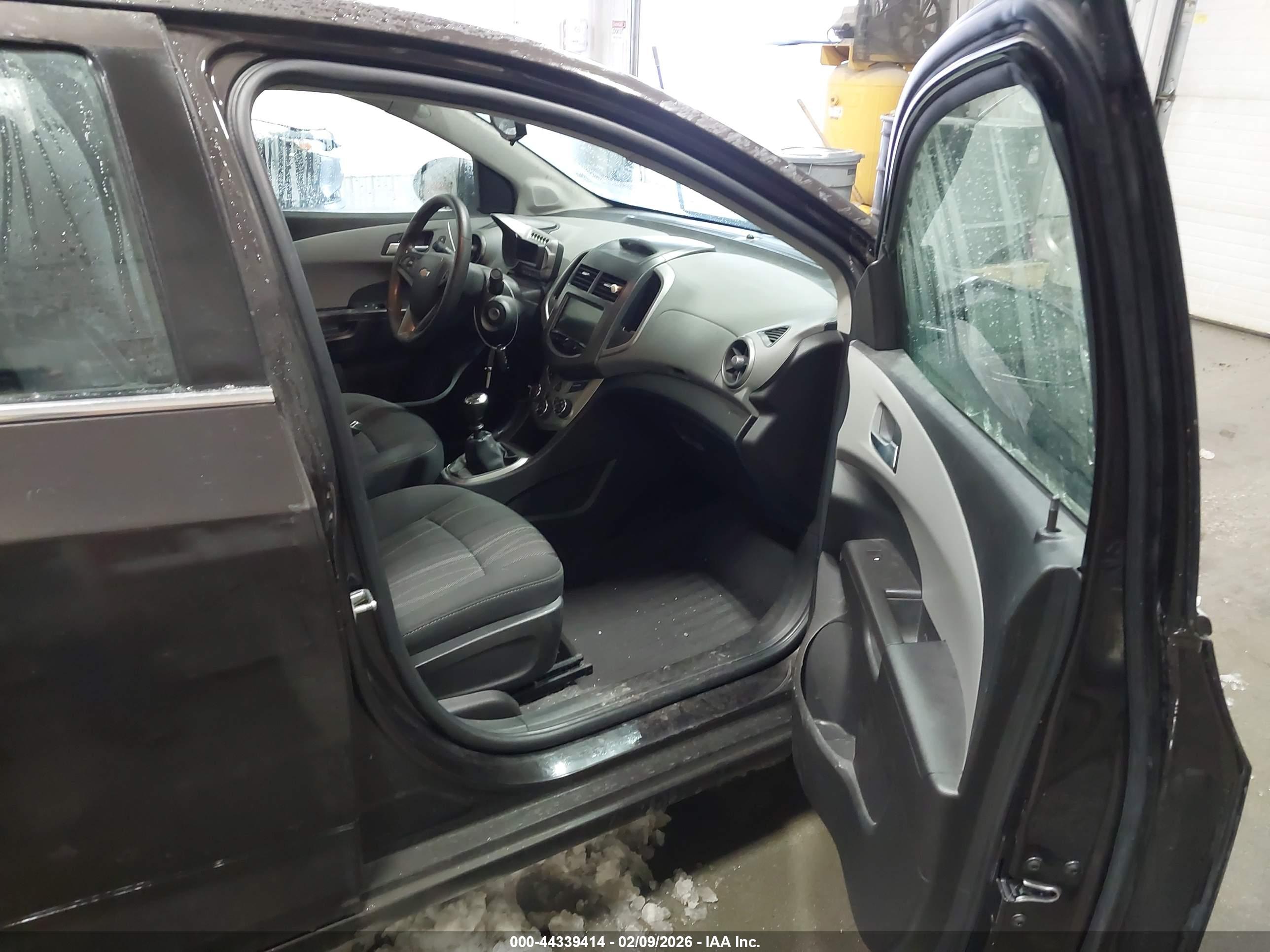 CHEVROLET SONIC image 5