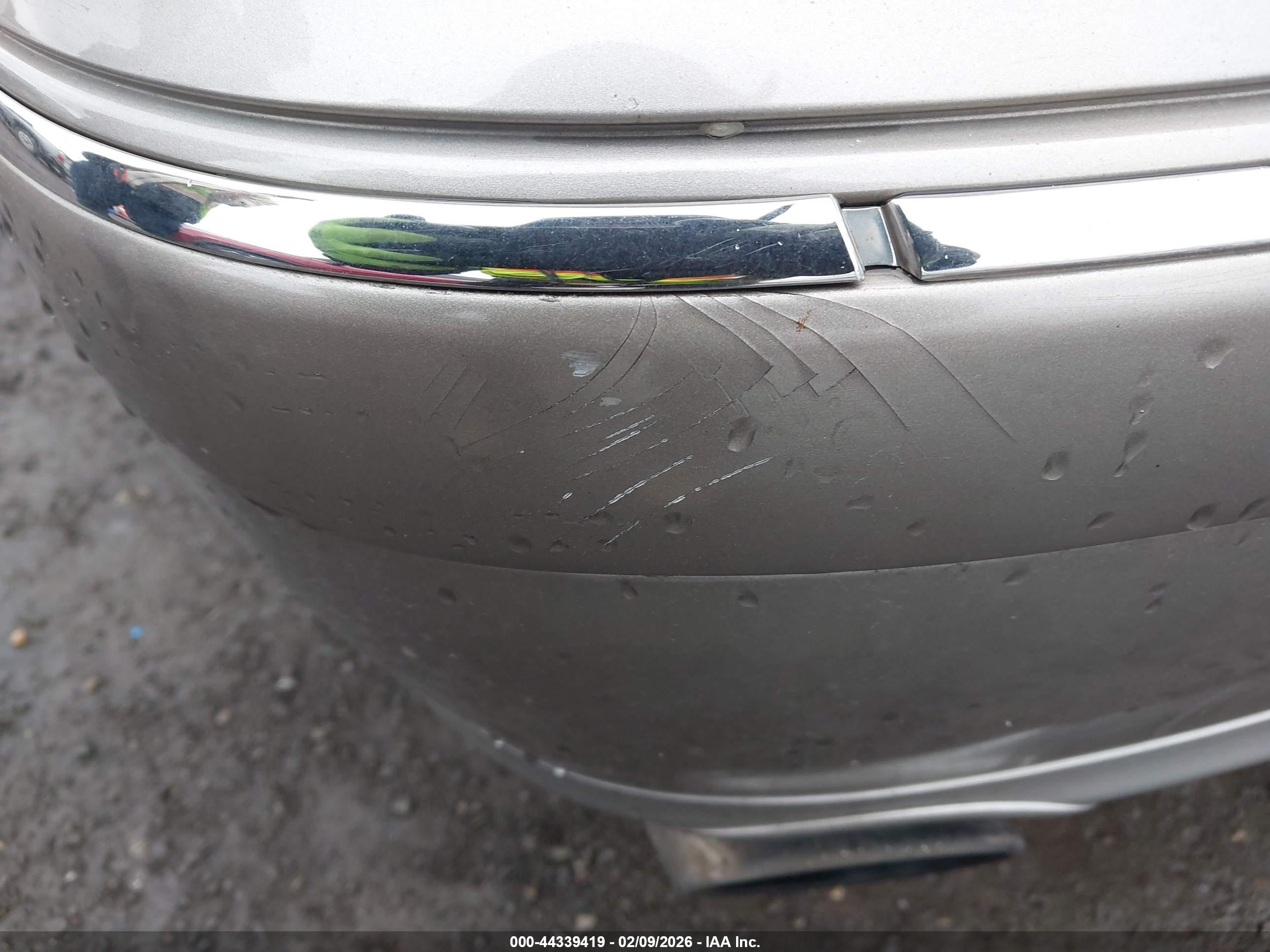 MERCEDES-BENZ E image 6