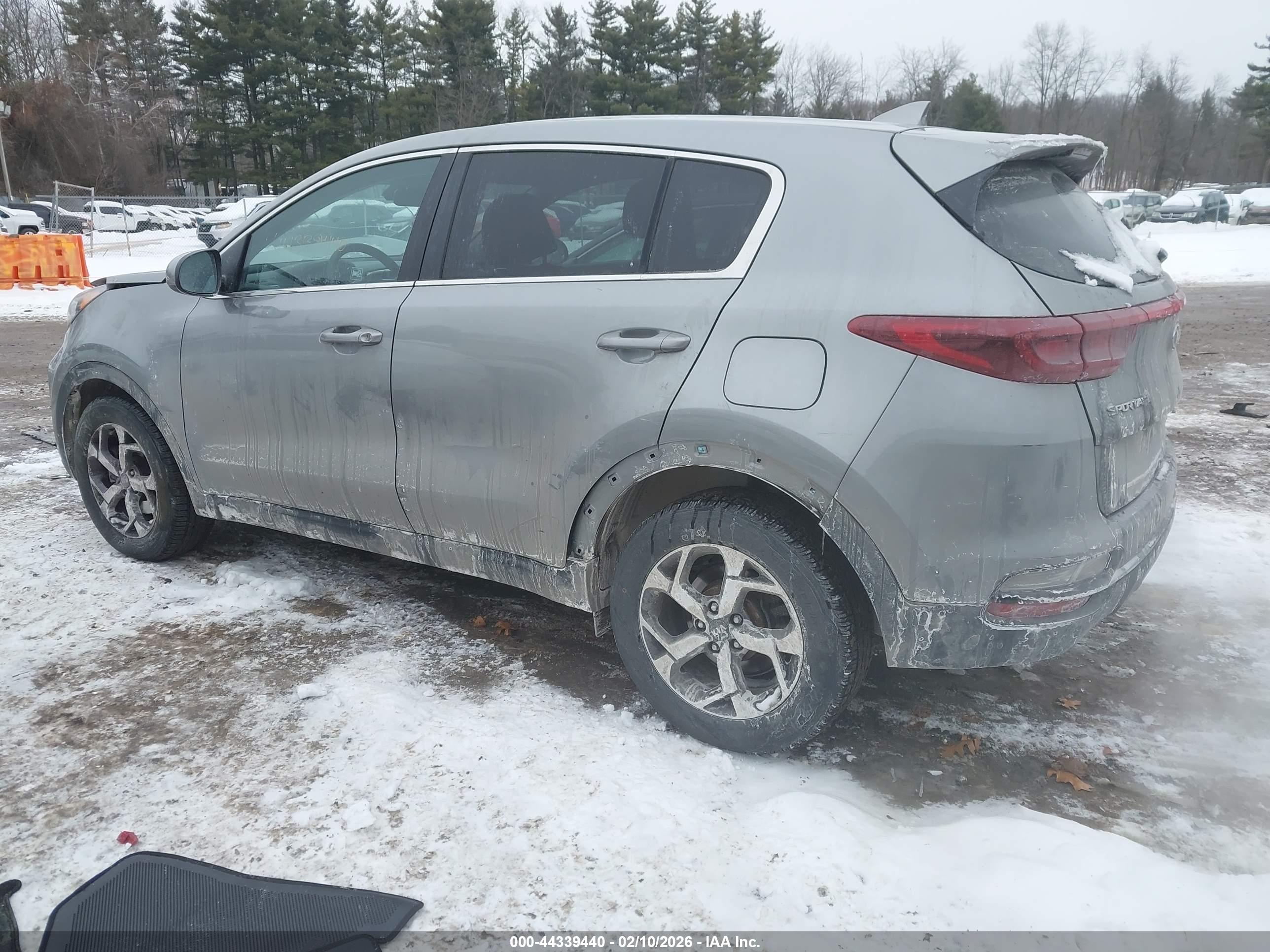 KIA SPORTAGE image 3