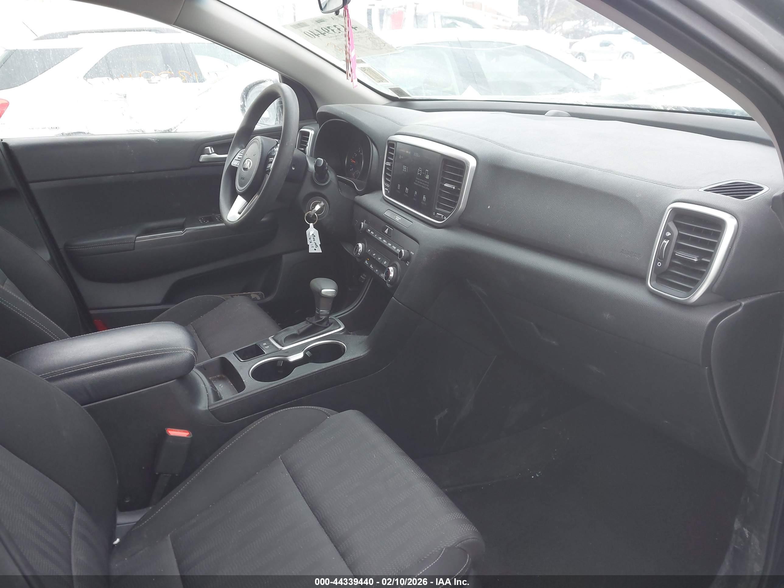 KIA SPORTAGE image 5