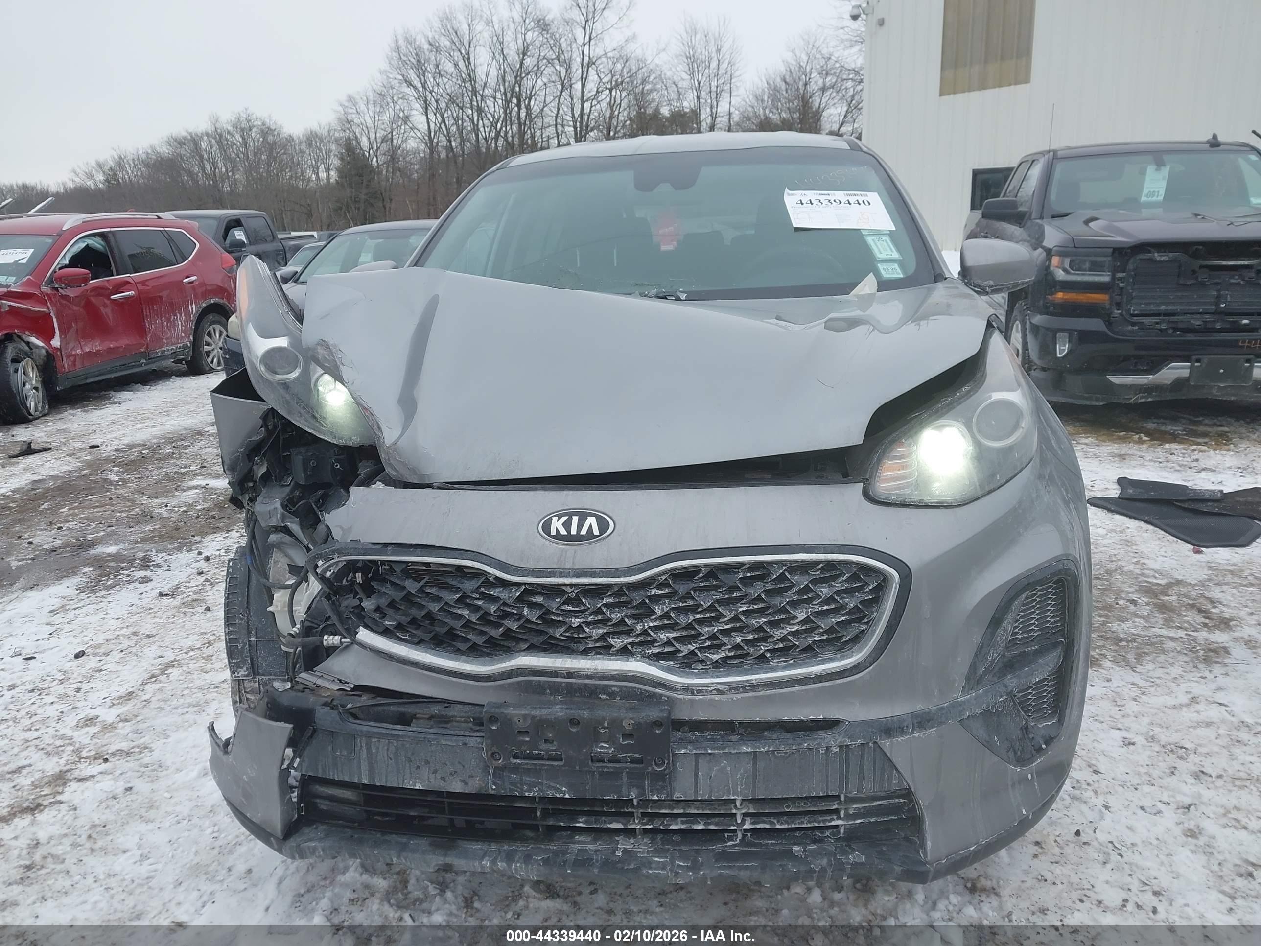 KIA SPORTAGE image 6